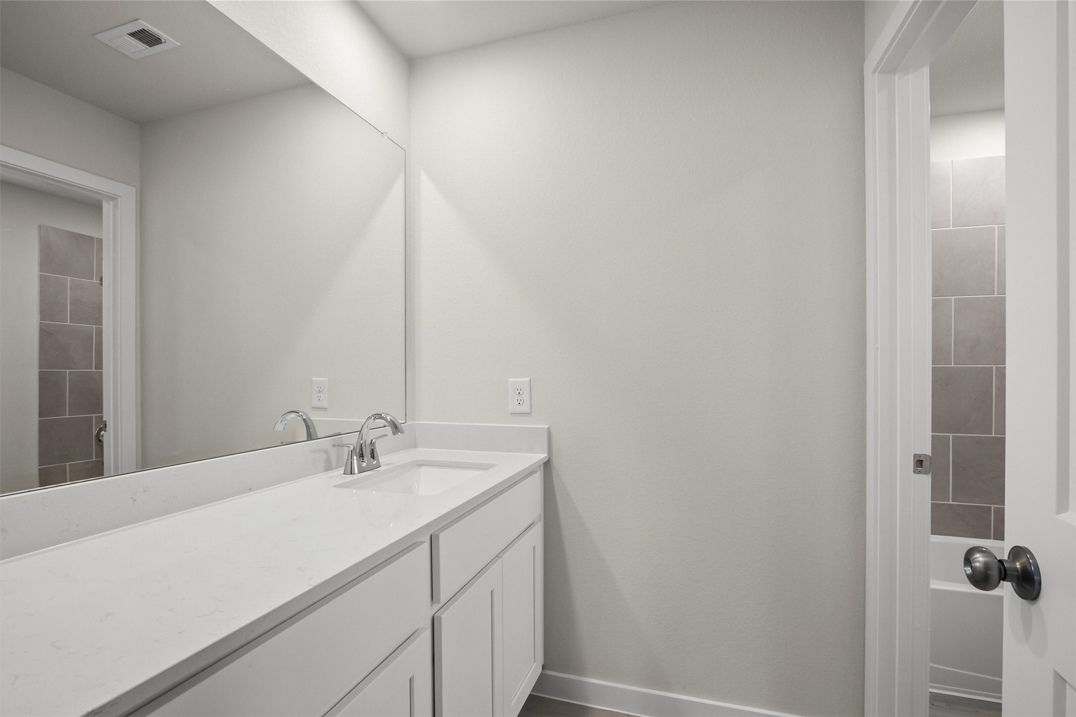 7746 Bergamot Circle Property Photo 14