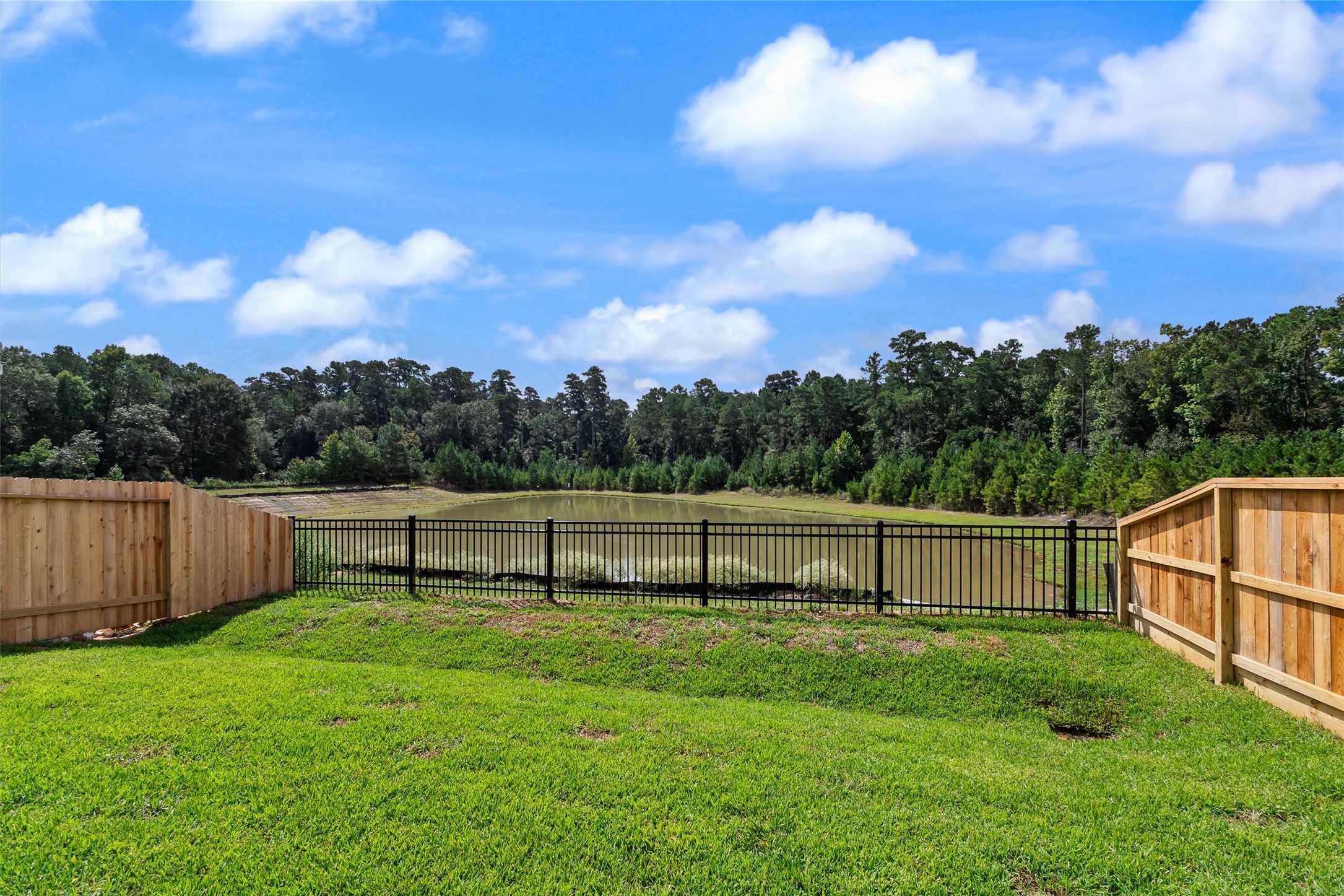 7746 Bergamot Circle Property Photo 16