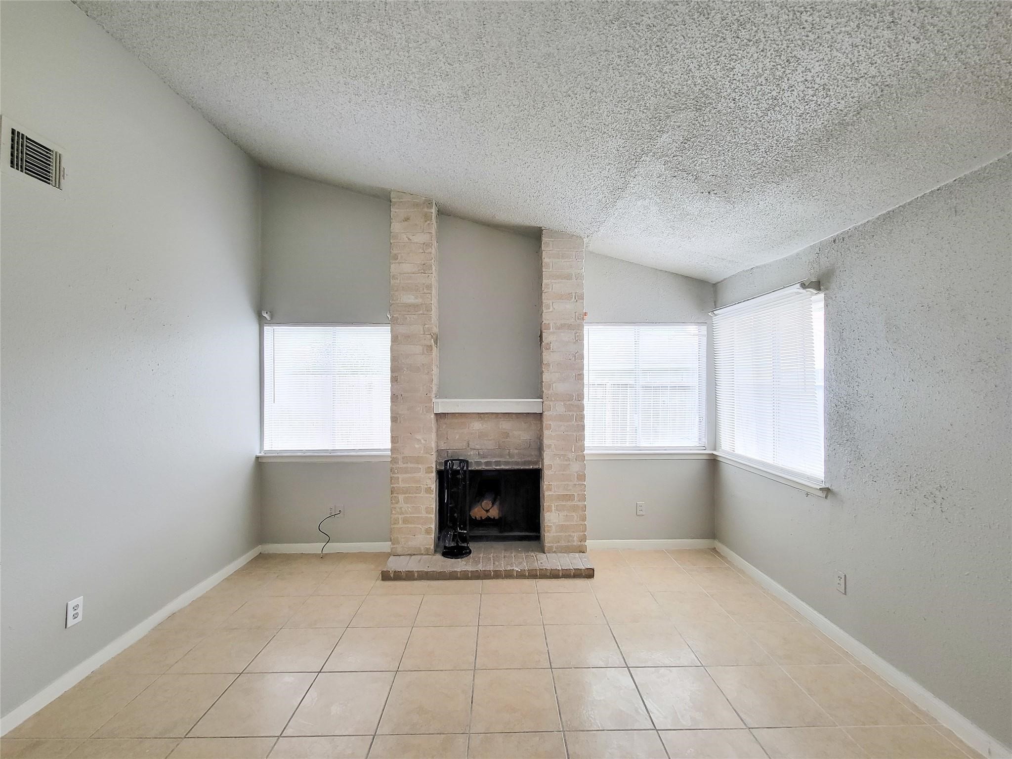 17706 Glenhagen Court Property Photo 6