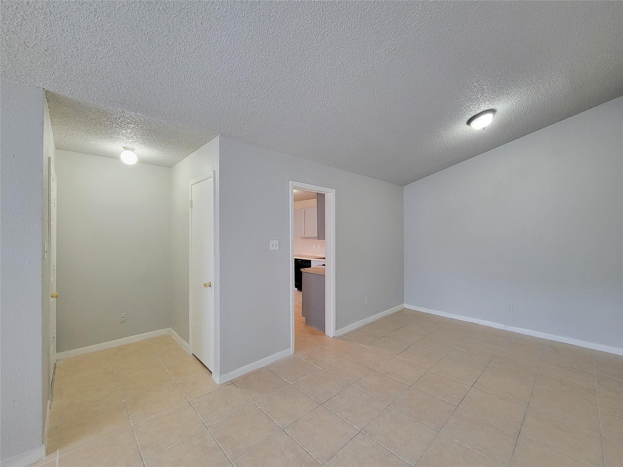 17706 Glenhagen Court Property Photo 9
