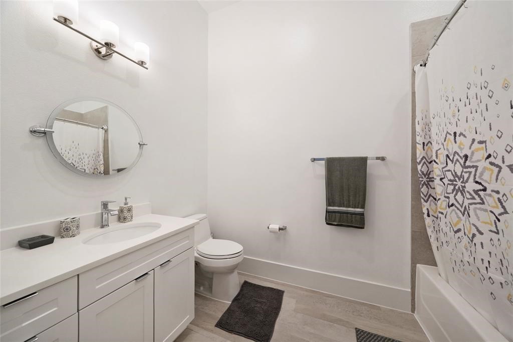 199 Waterpoint Court 405 Property Photo 18