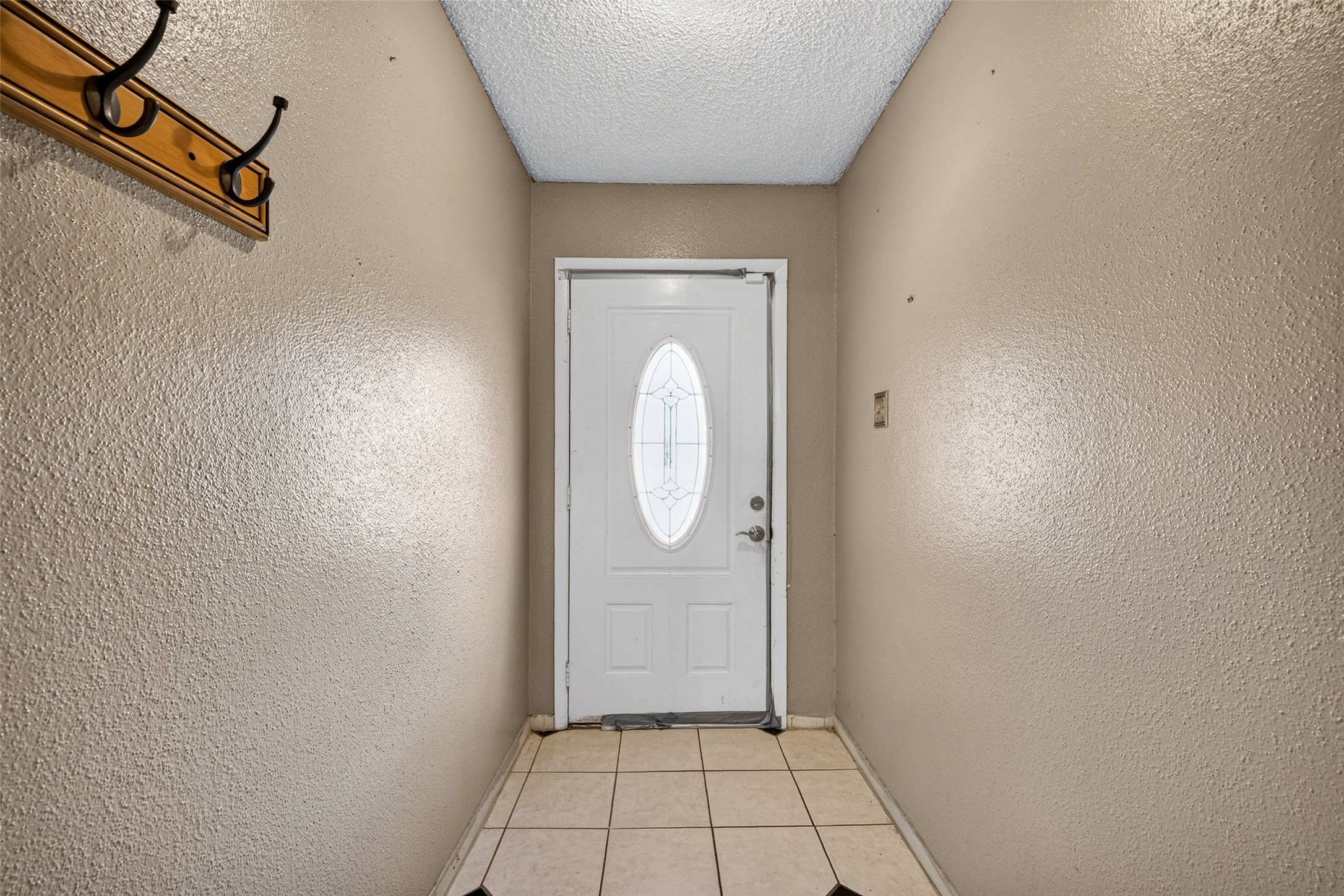 7003 Sandswept Lane Property Photo 4
