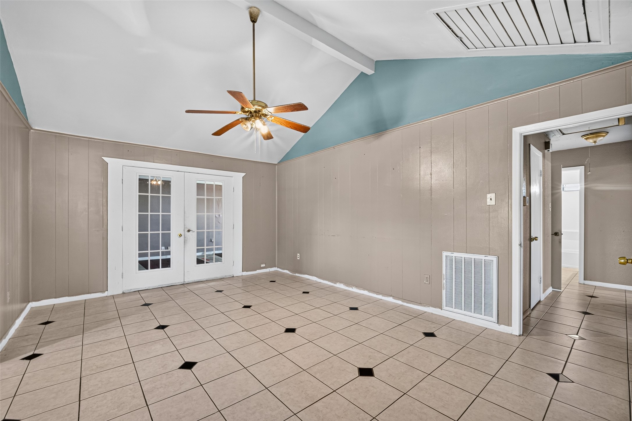 7003 Sandswept Lane Property Photo 7
