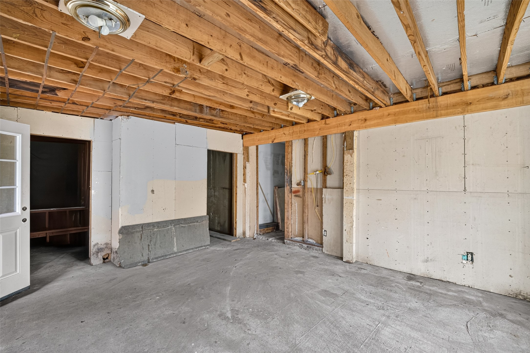7003 Sandswept Lane Property Photo 40