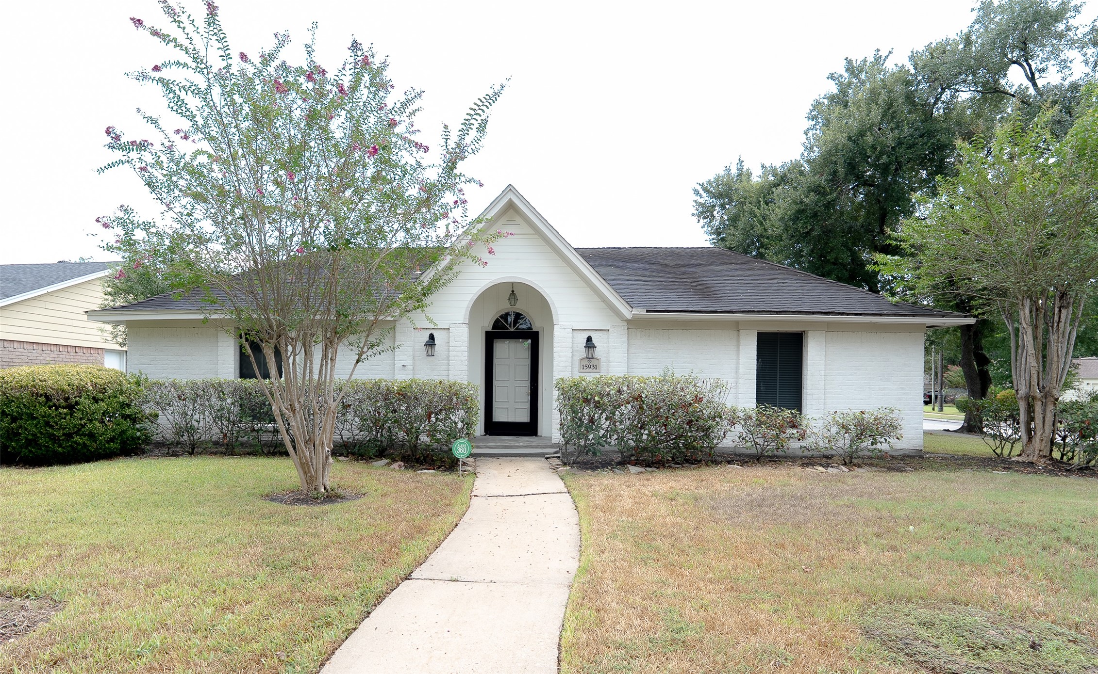15931 Boulder Oaks Drive Property Photo 1