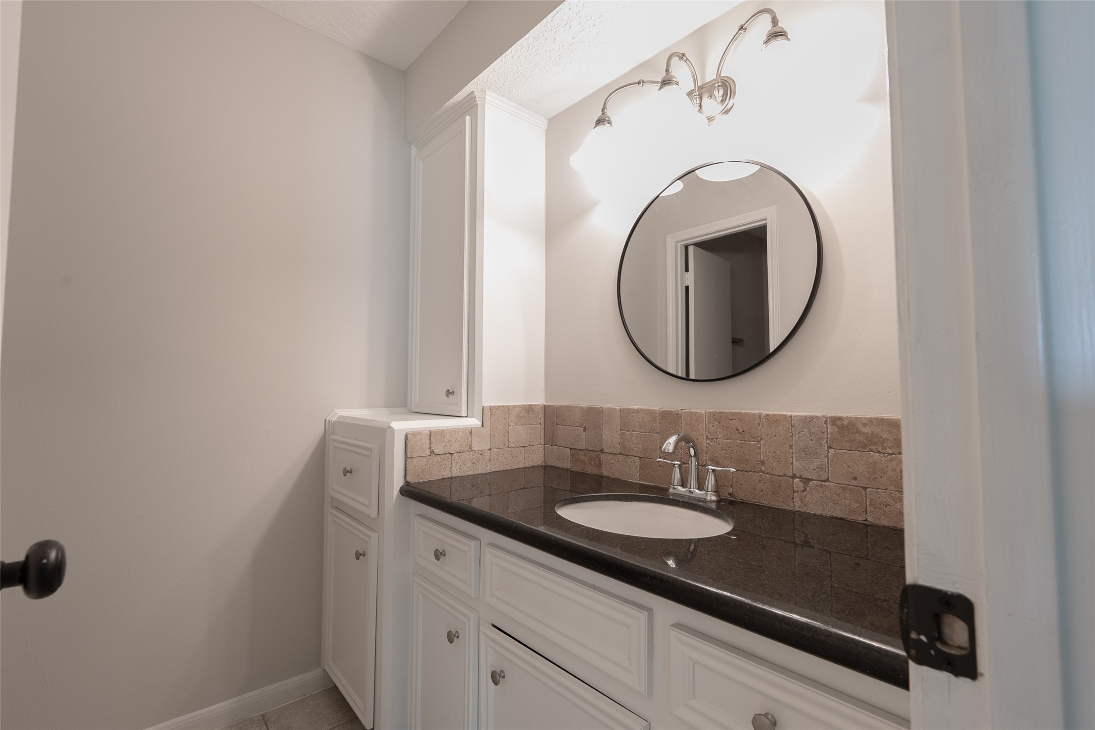 15931 Boulder Oaks Drive Property Photo 13