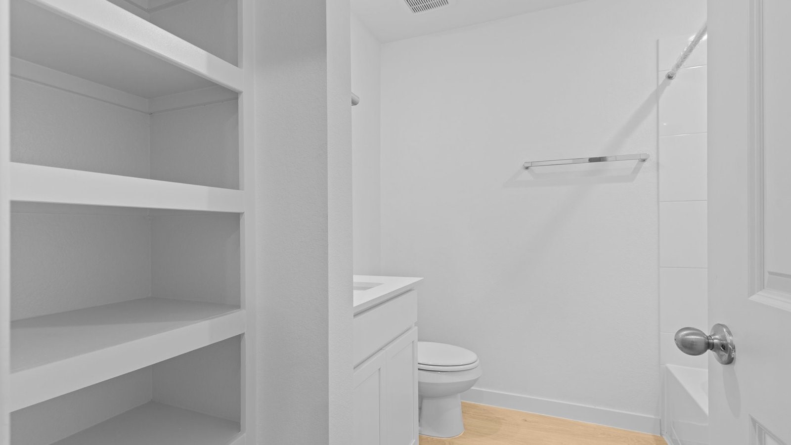 3315 Ashe Landing Drive Property Photo 6