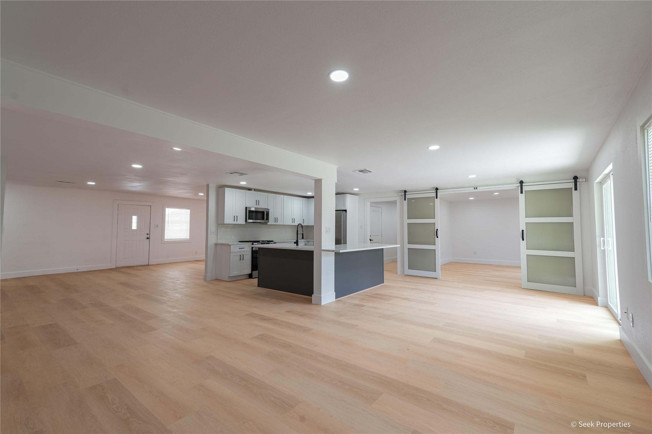 7942 Hammerly Boulevard Property Photo 3