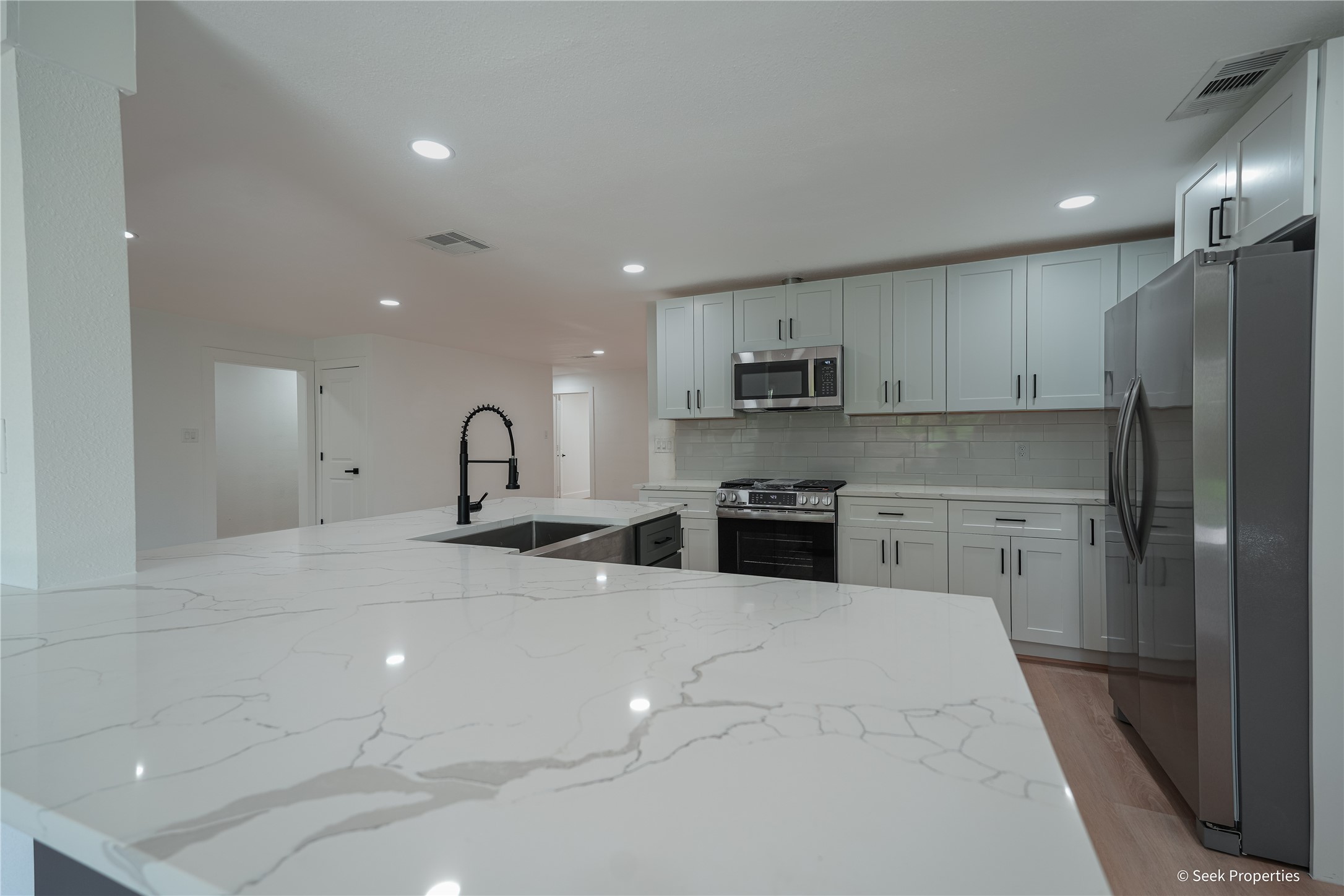 7942 Hammerly Boulevard Property Photo 6