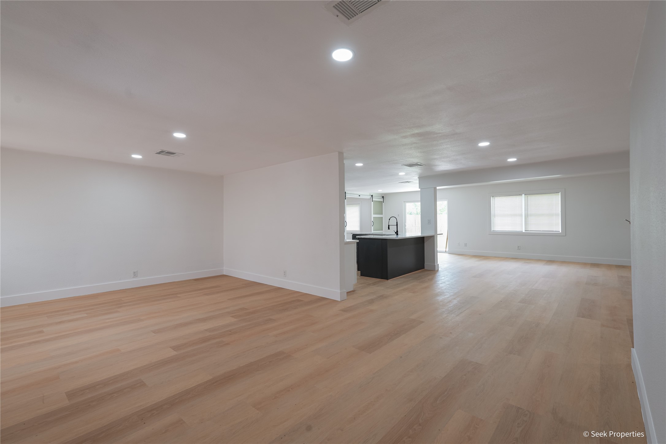 7942 Hammerly Boulevard Property Photo 8