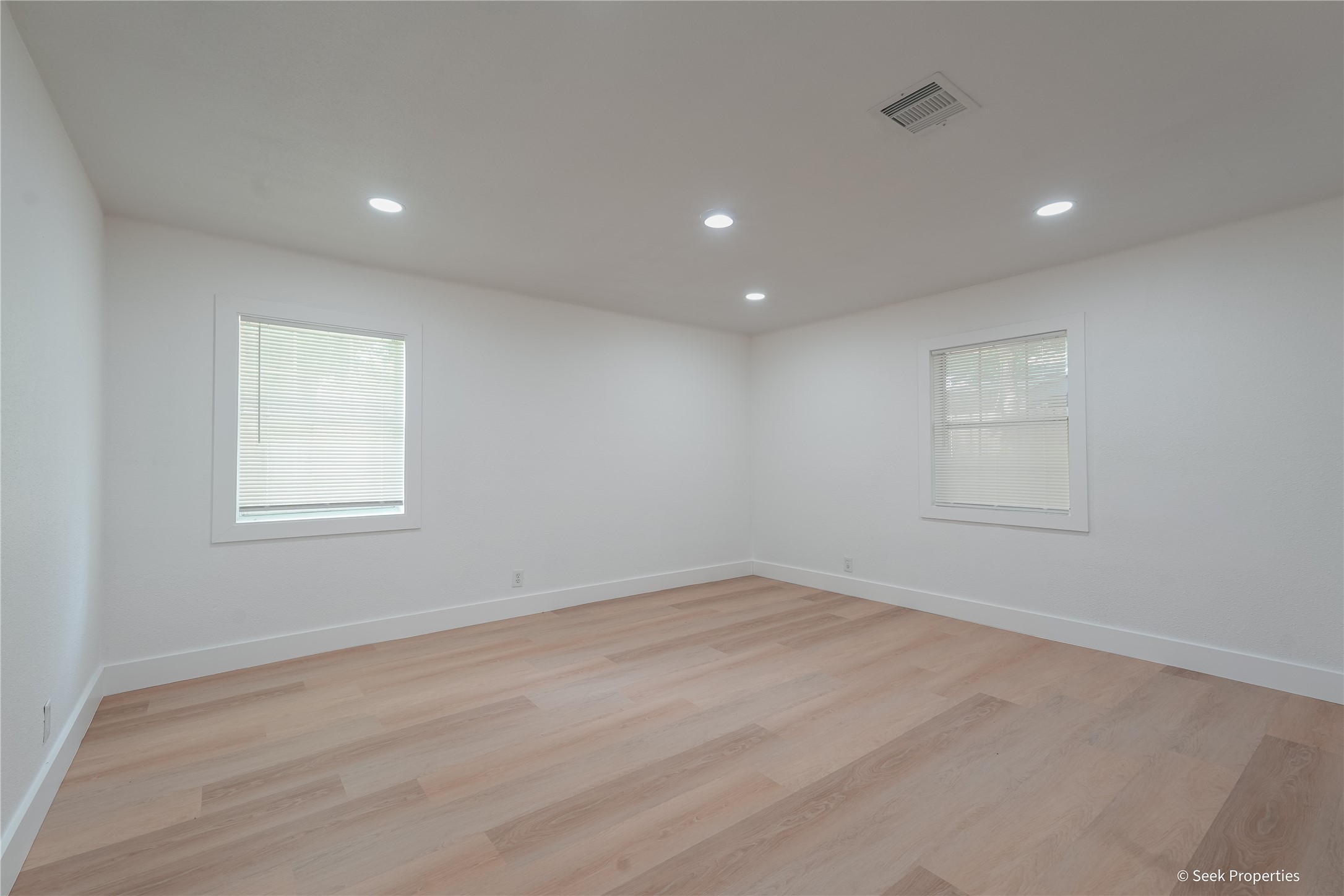 7942 Hammerly Boulevard Property Photo 15