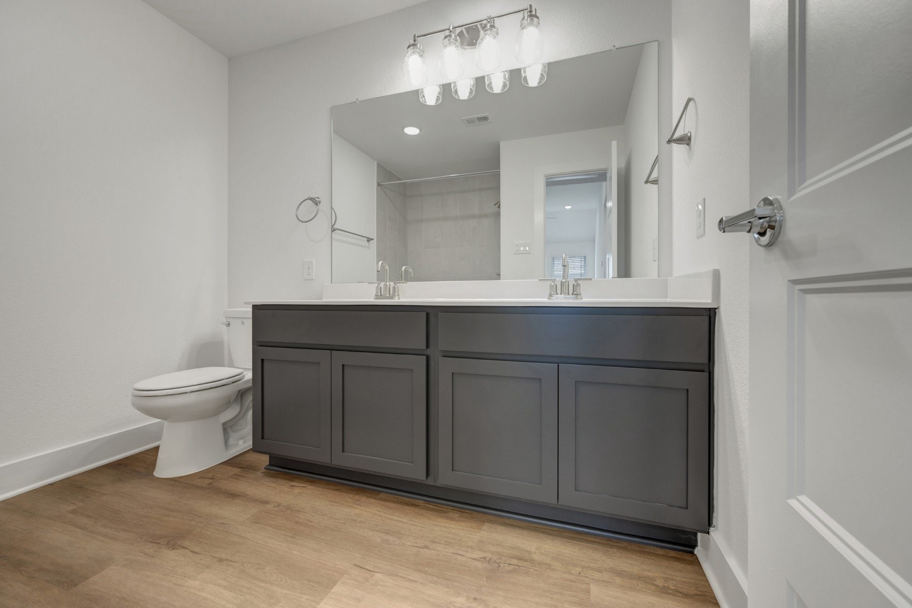1807 Sleeping Hills Drive Property Photo 40