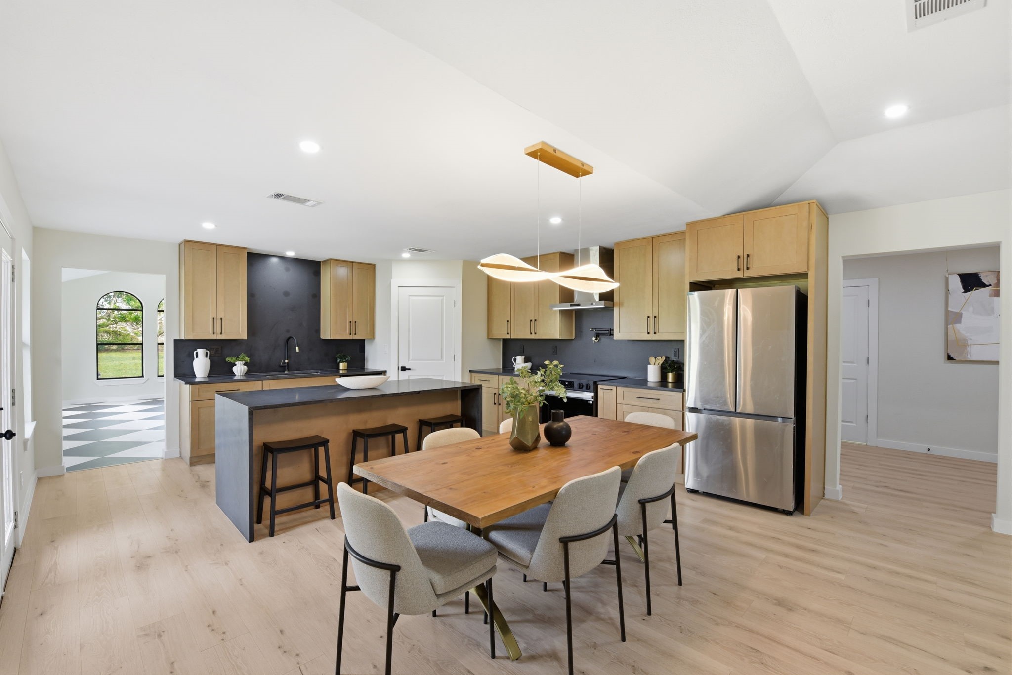 1011 Sycamore Road Property Photo 4