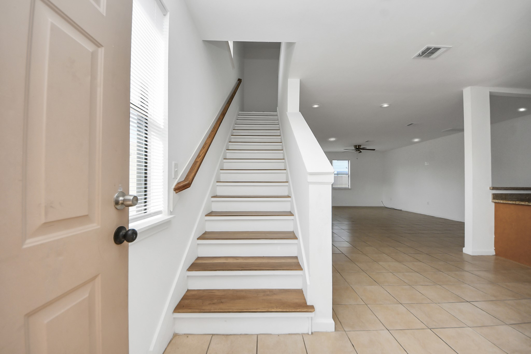 4311 Oak Ridge Drive B Property Photo 2