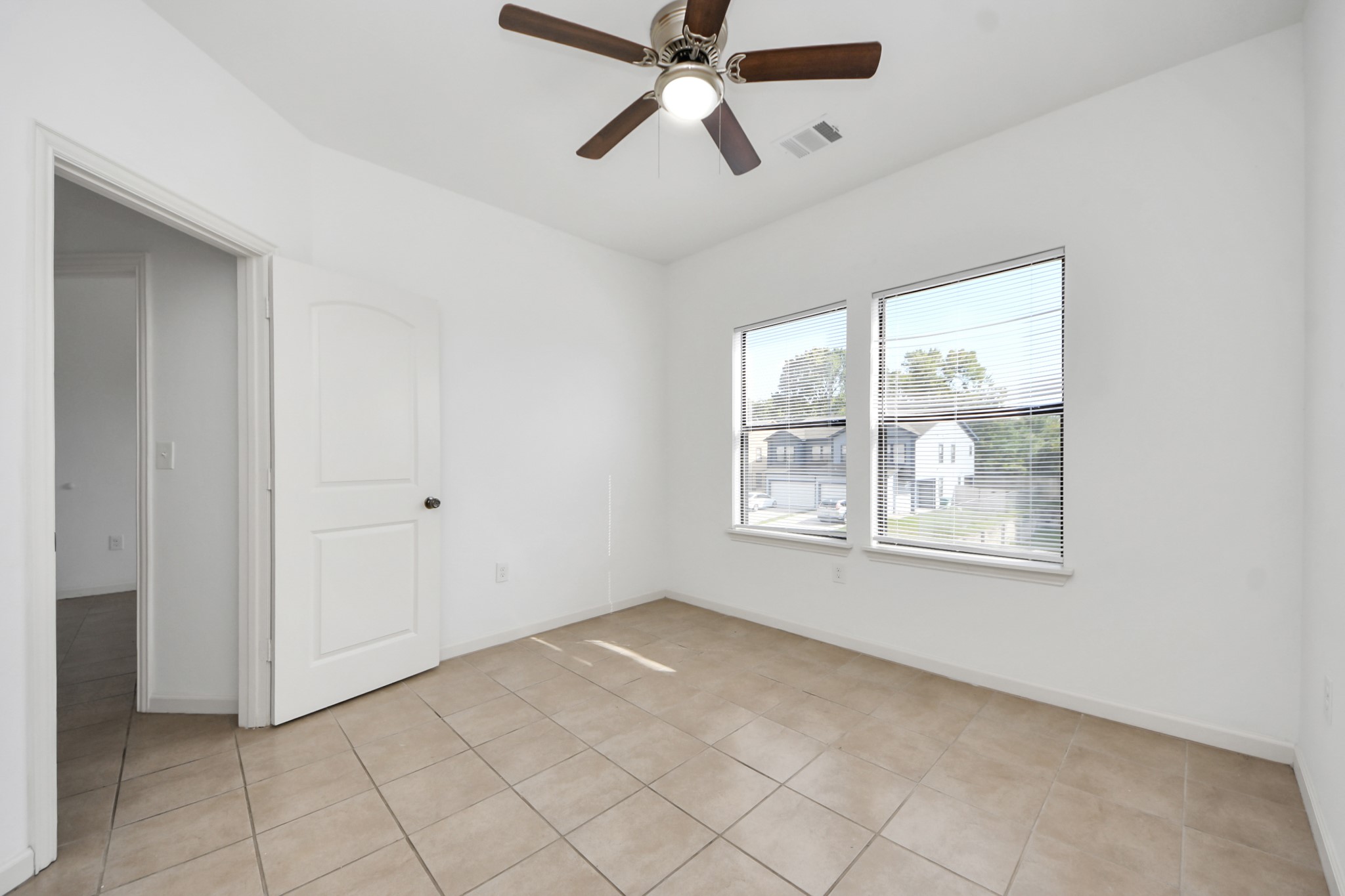 4311 Oak Ridge Drive B Property Photo 7