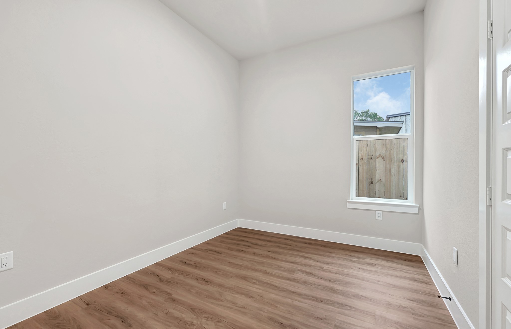 112 S San Jacinto Street Property Photo 6