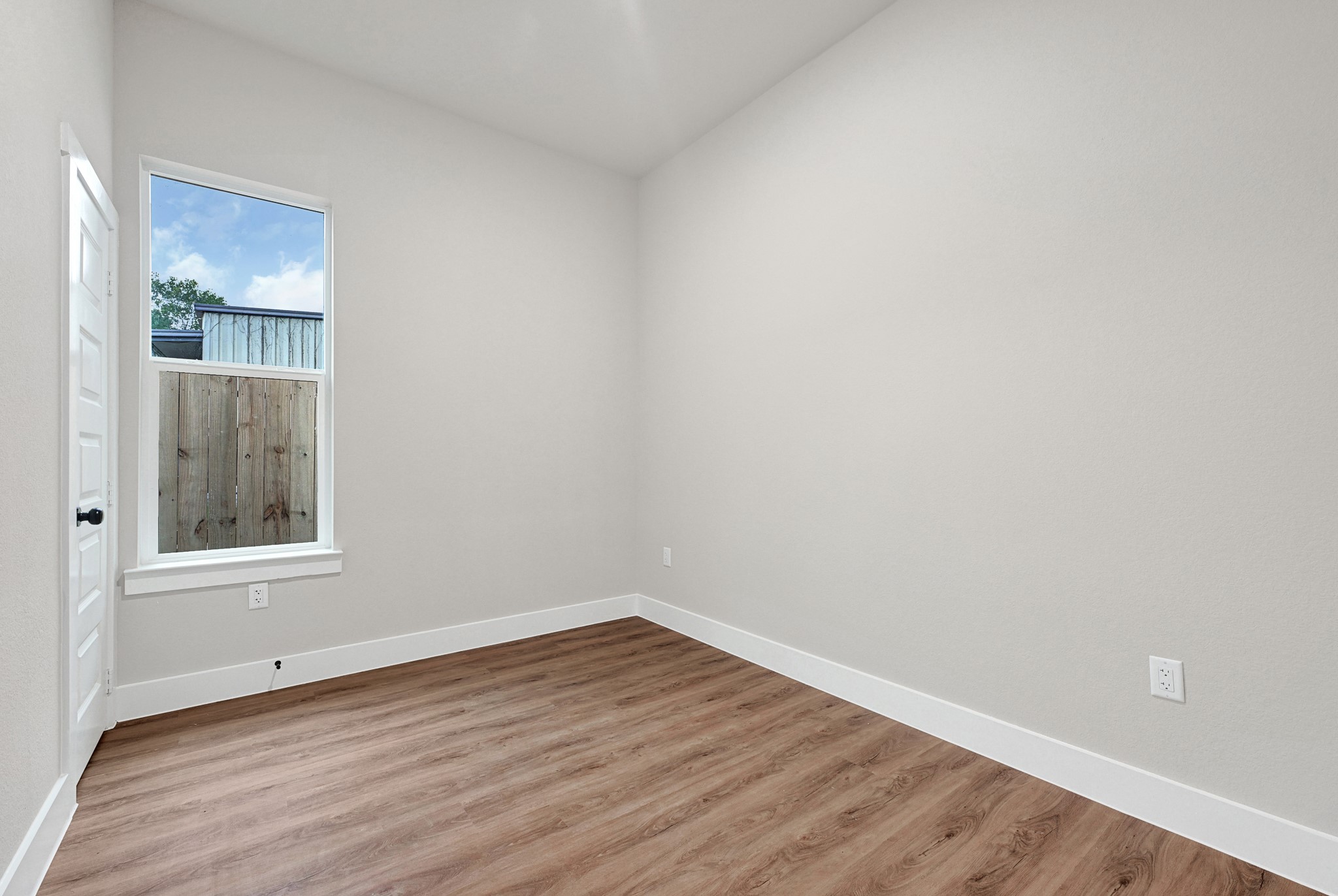 112 S San Jacinto Street Property Photo 7