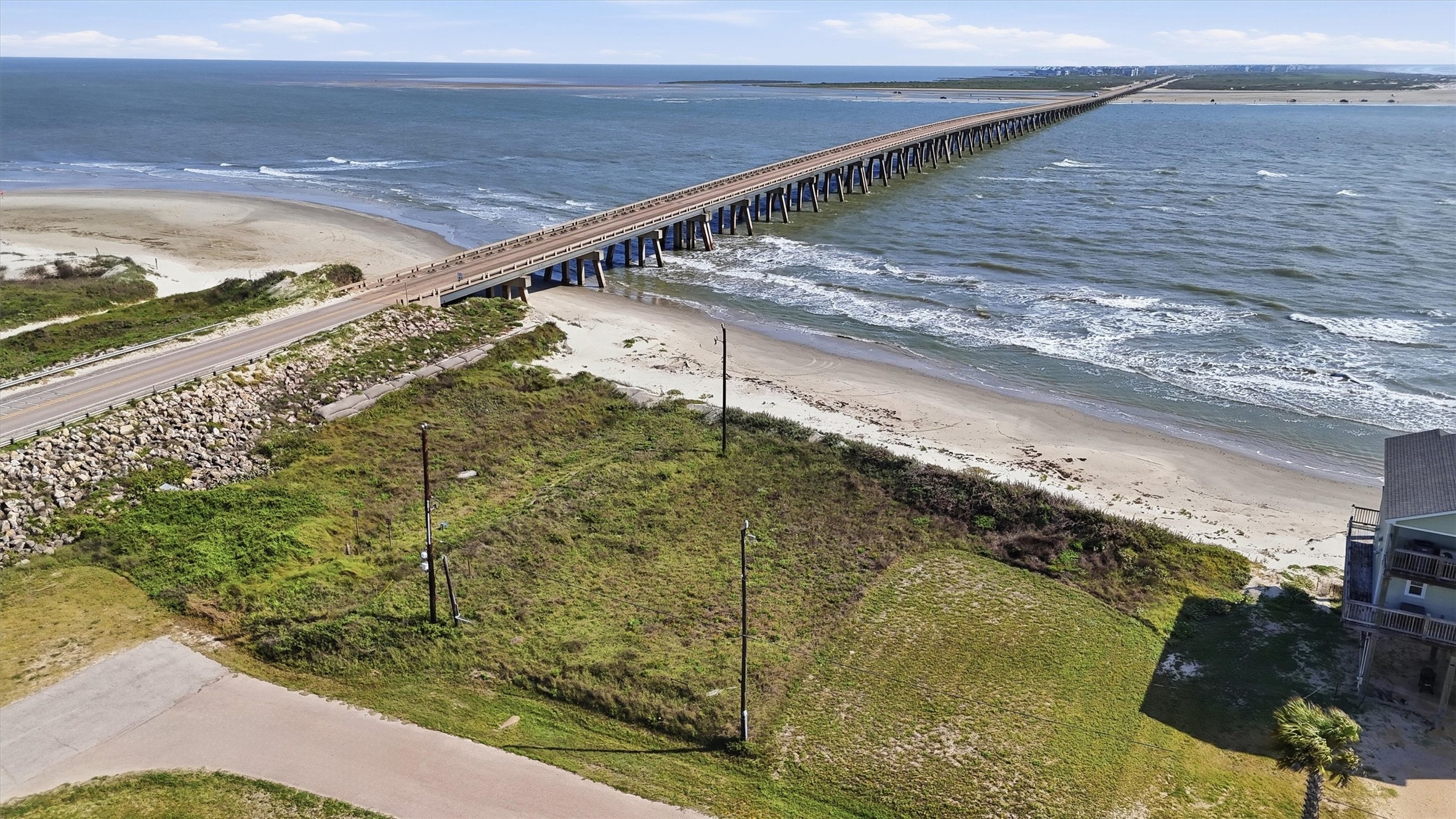 13238 Gulf Beach Dr Property Photo 4