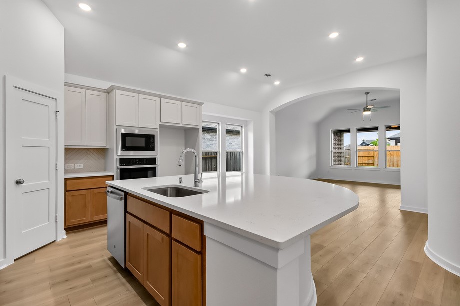 13051 Wandering Ridge Lane Property Photo 4