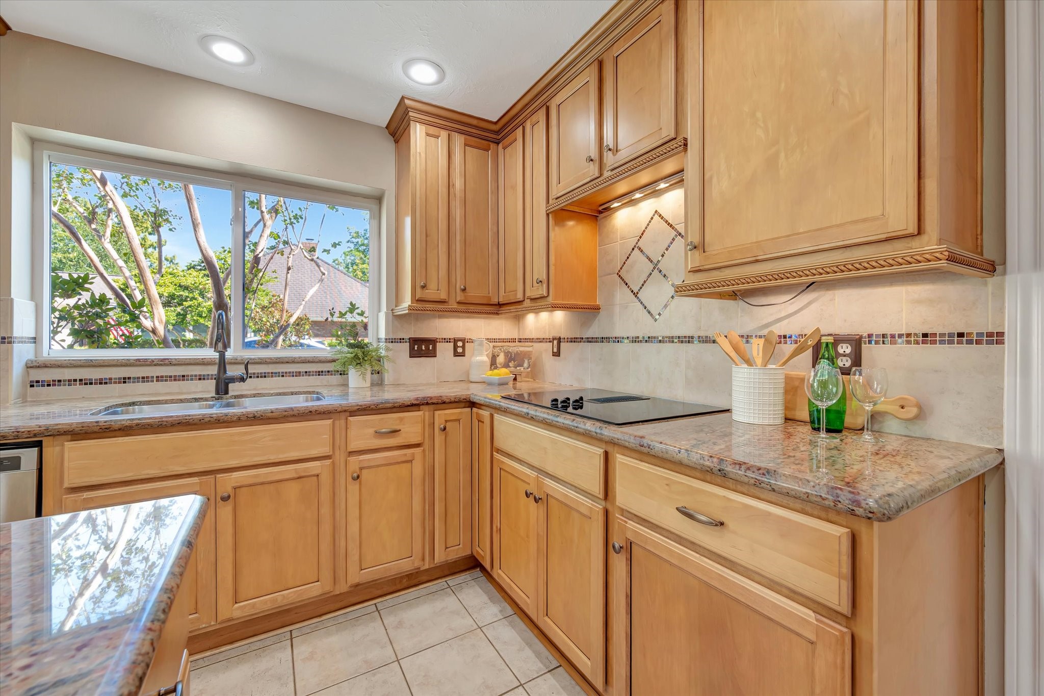 15403 Willow Shores Drive Property Photo 10