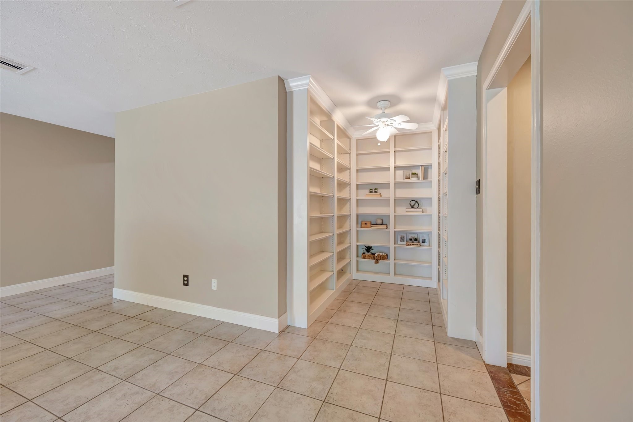 15403 Willow Shores Drive Property Photo 15