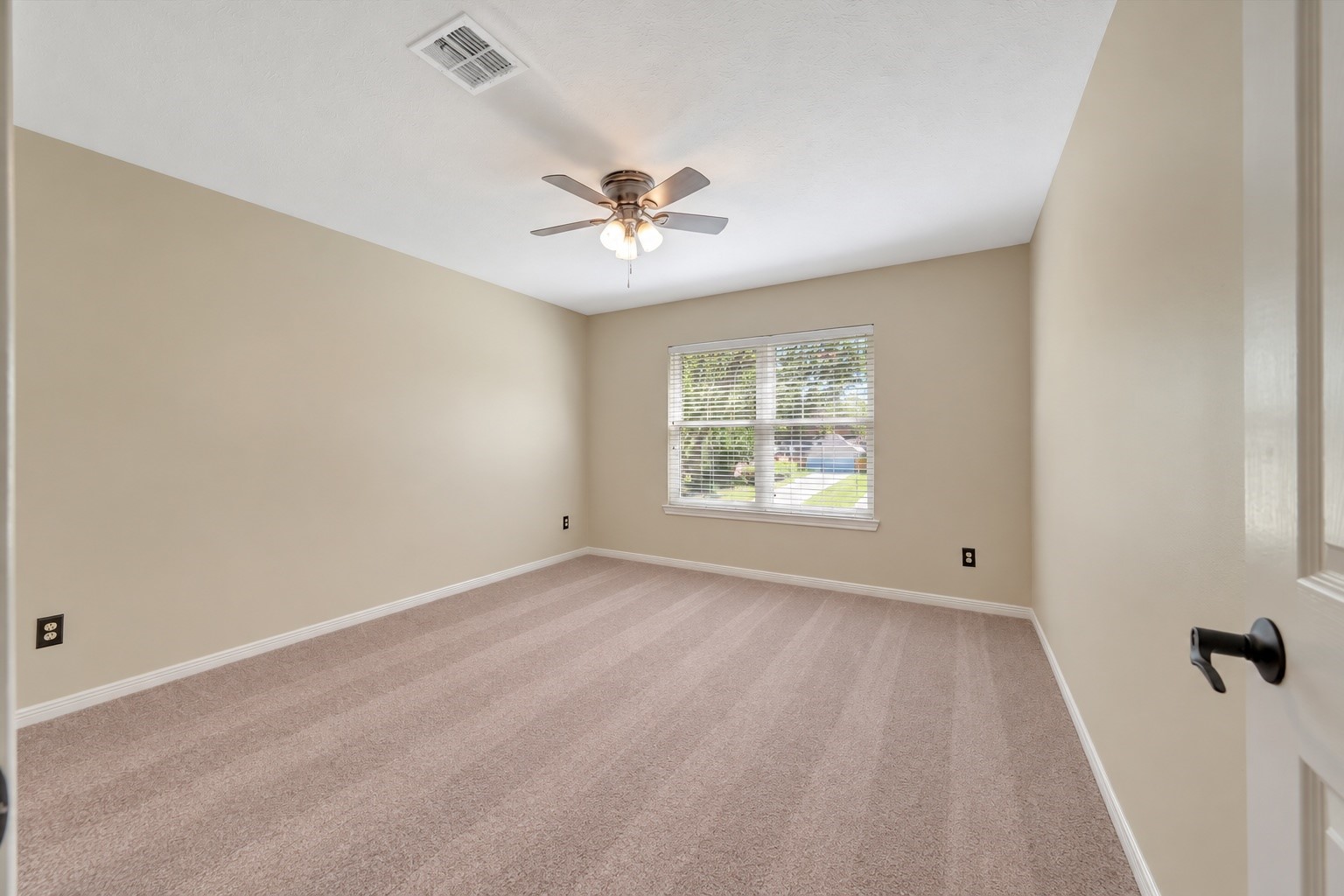 15403 Willow Shores Drive Property Photo 32
