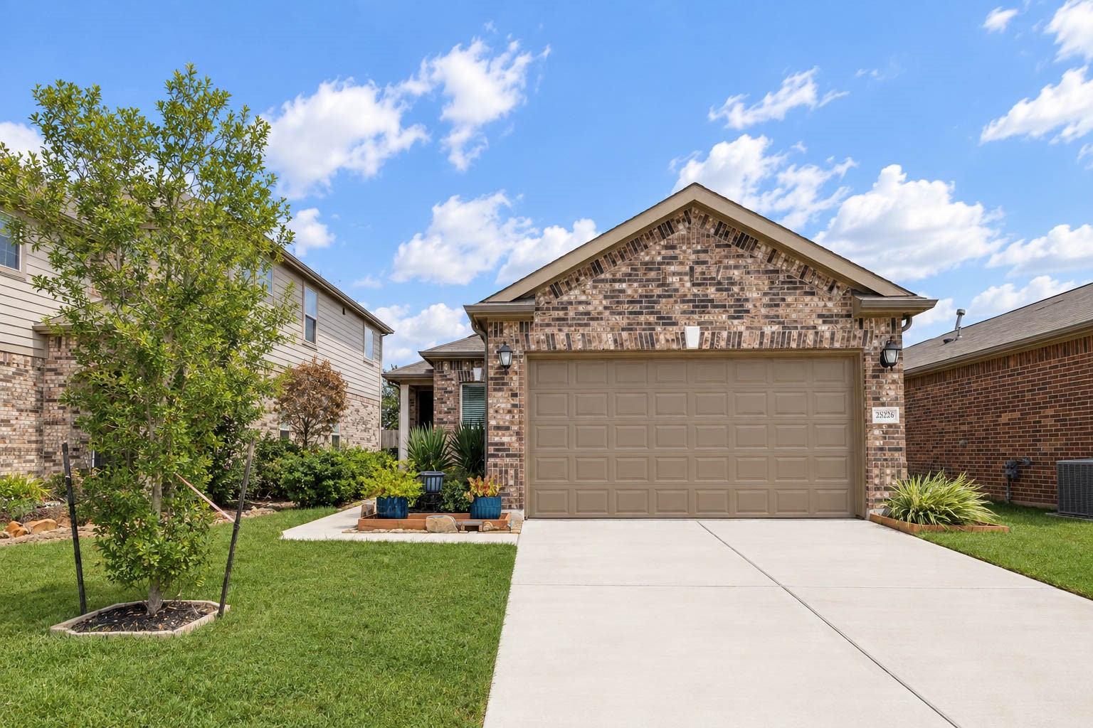 25226 Squire Knoll Street Property Photo 1