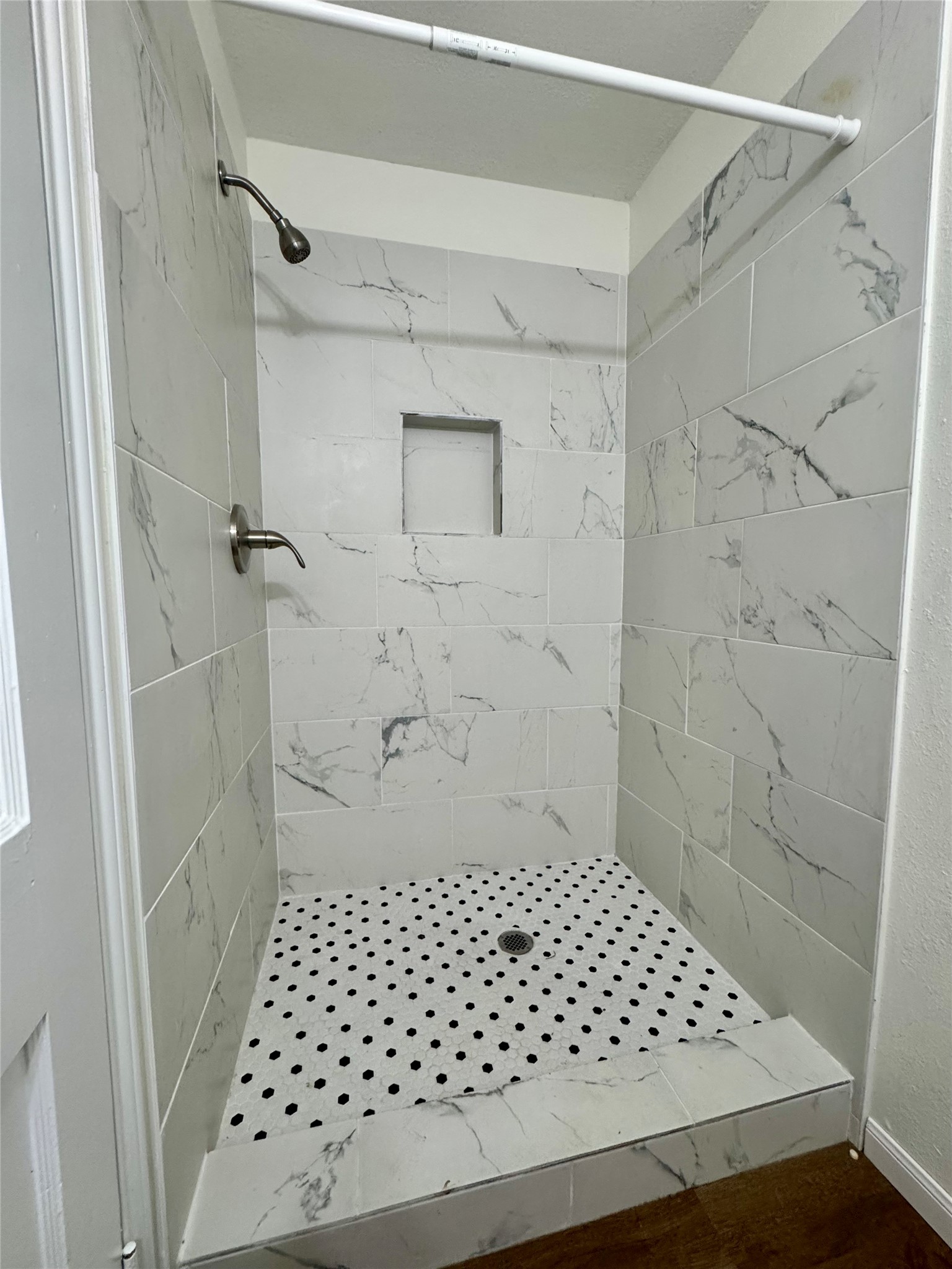 4039 Erby Street A Property Photo 11
