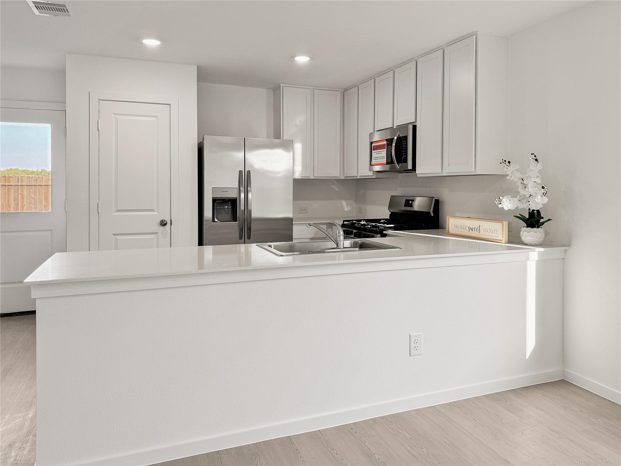 12430 Wild Strawberry Road Property Photo 9