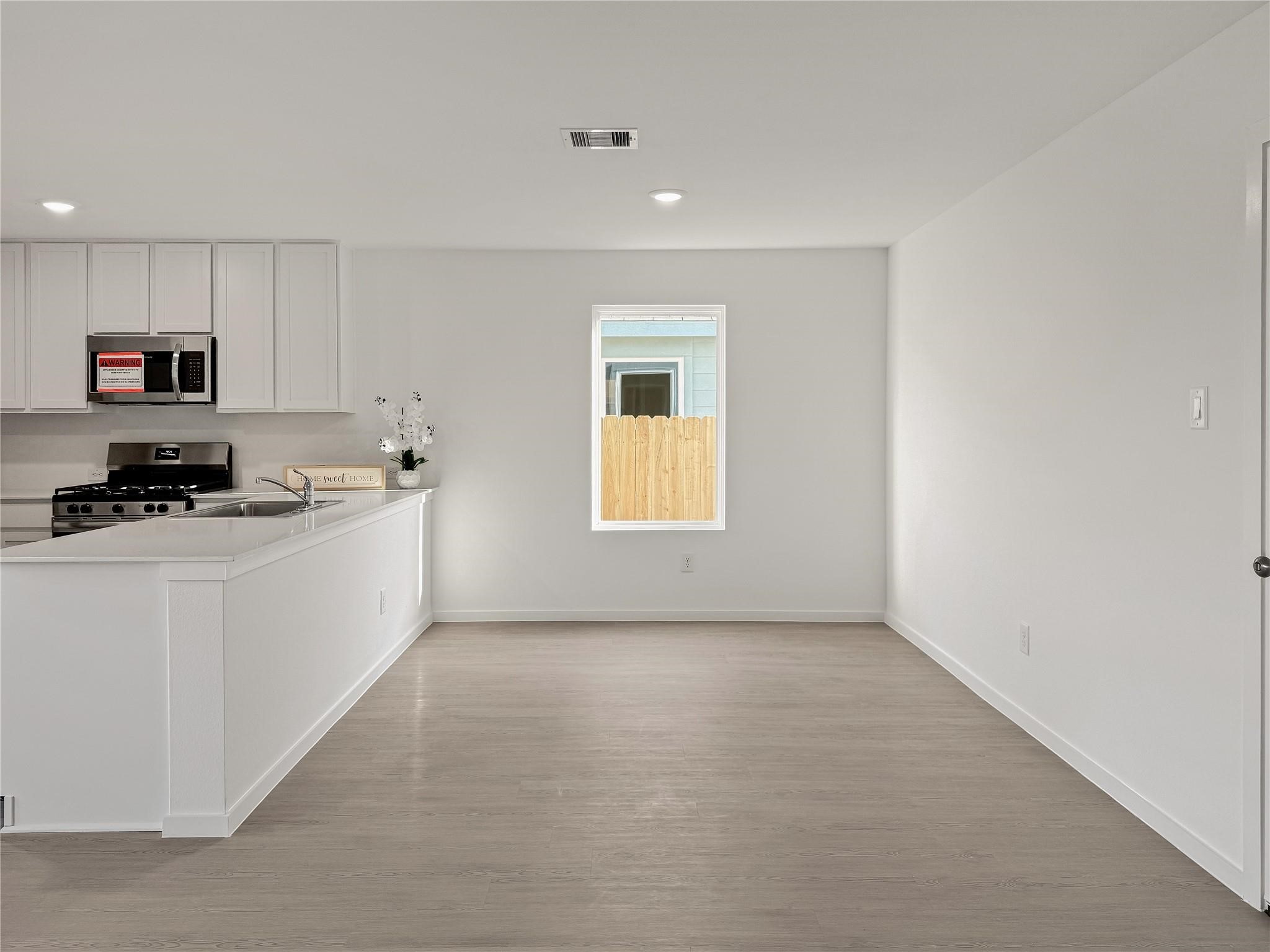 12430 Wild Strawberry Road Property Photo 10