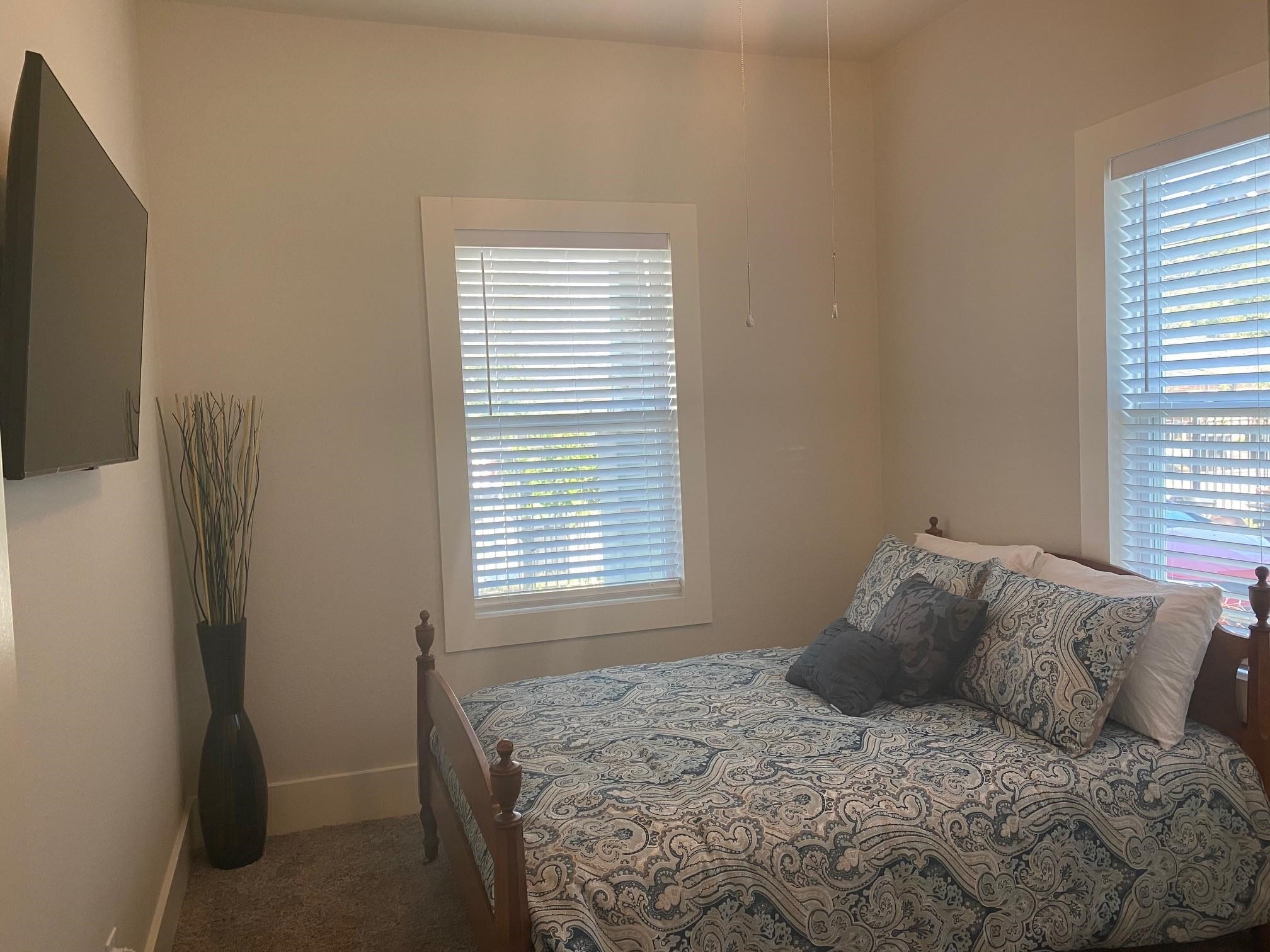 2708 Winbern Street Property Photo 7