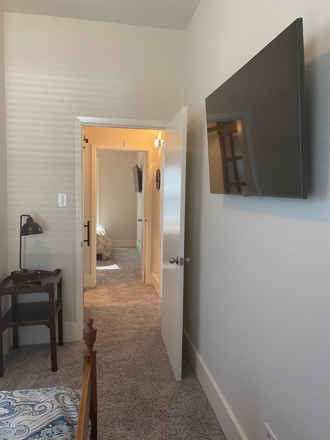 2708 Winbern Street Property Photo 9
