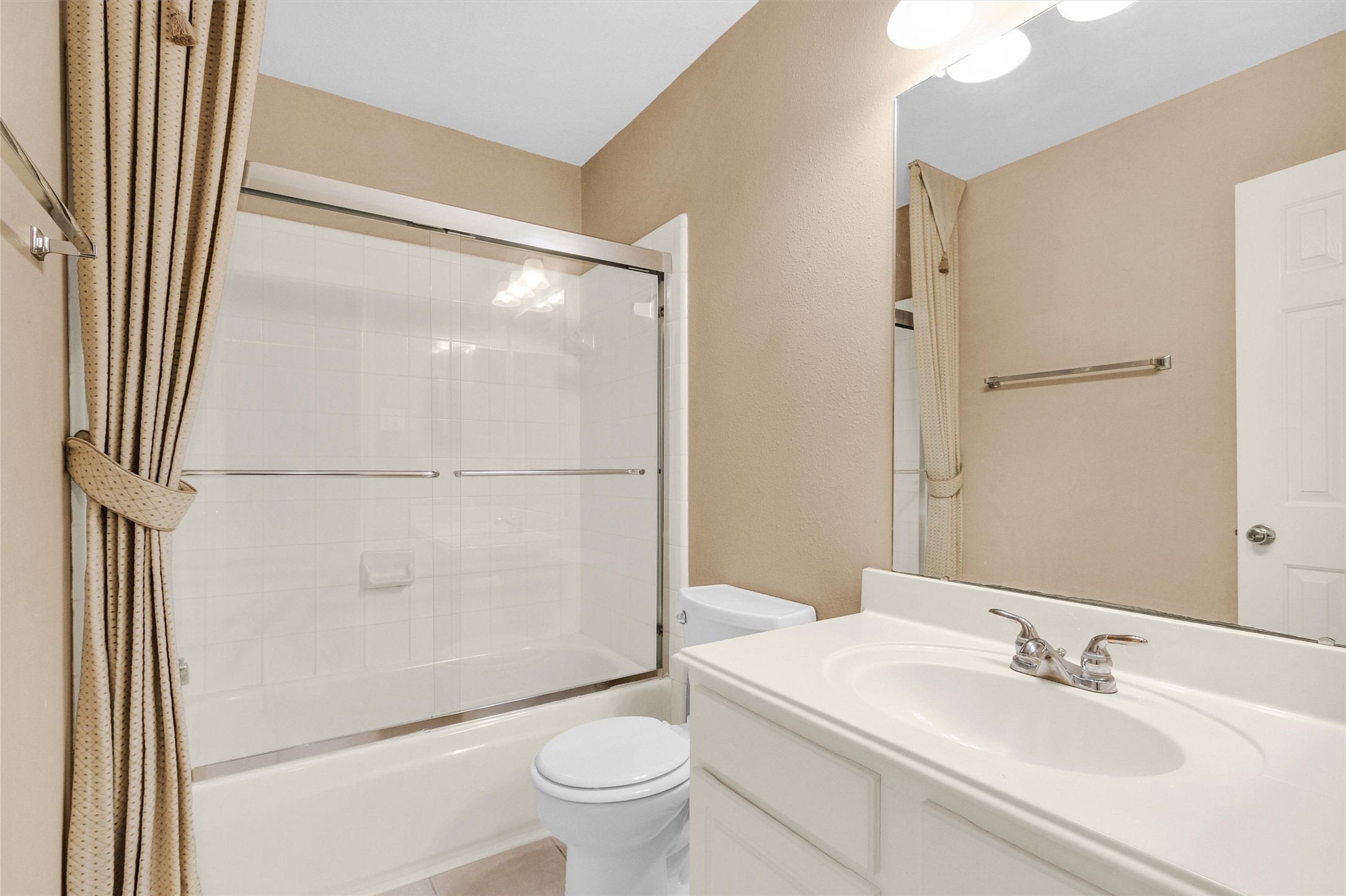 31 N Walden Elms Circle Property Photo 19