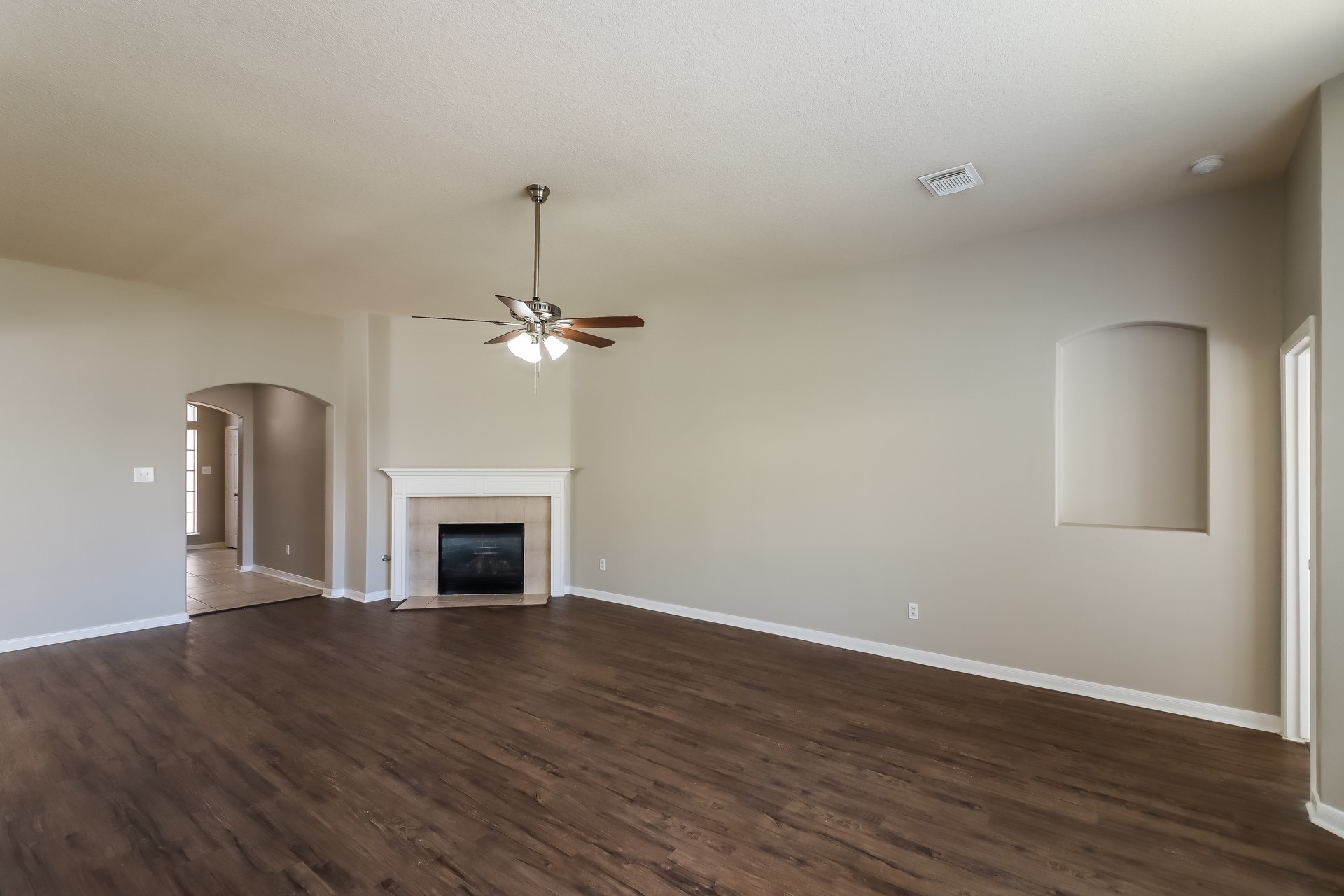 3638 Slocom Drive Property Photo 4