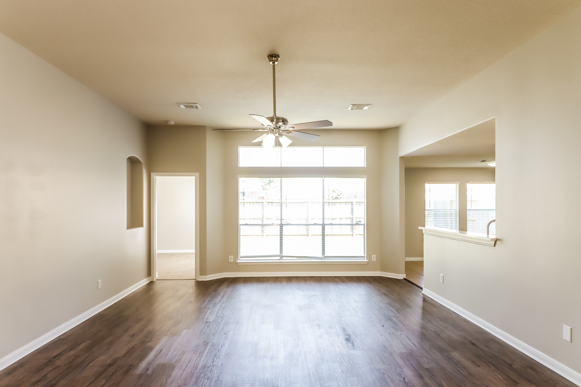 3638 Slocom Drive Property Photo 5