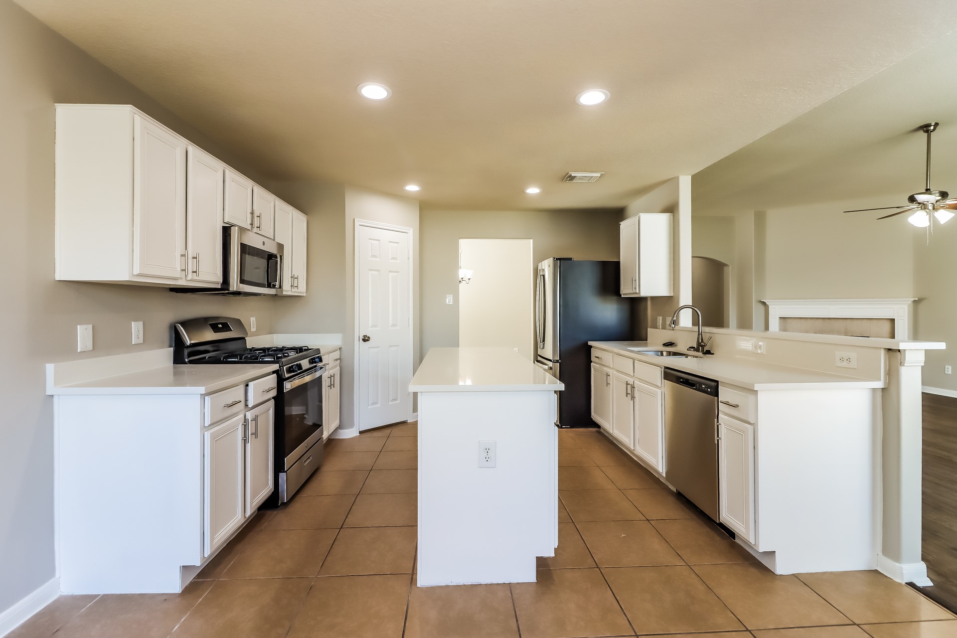 3638 Slocom Drive Property Photo 8