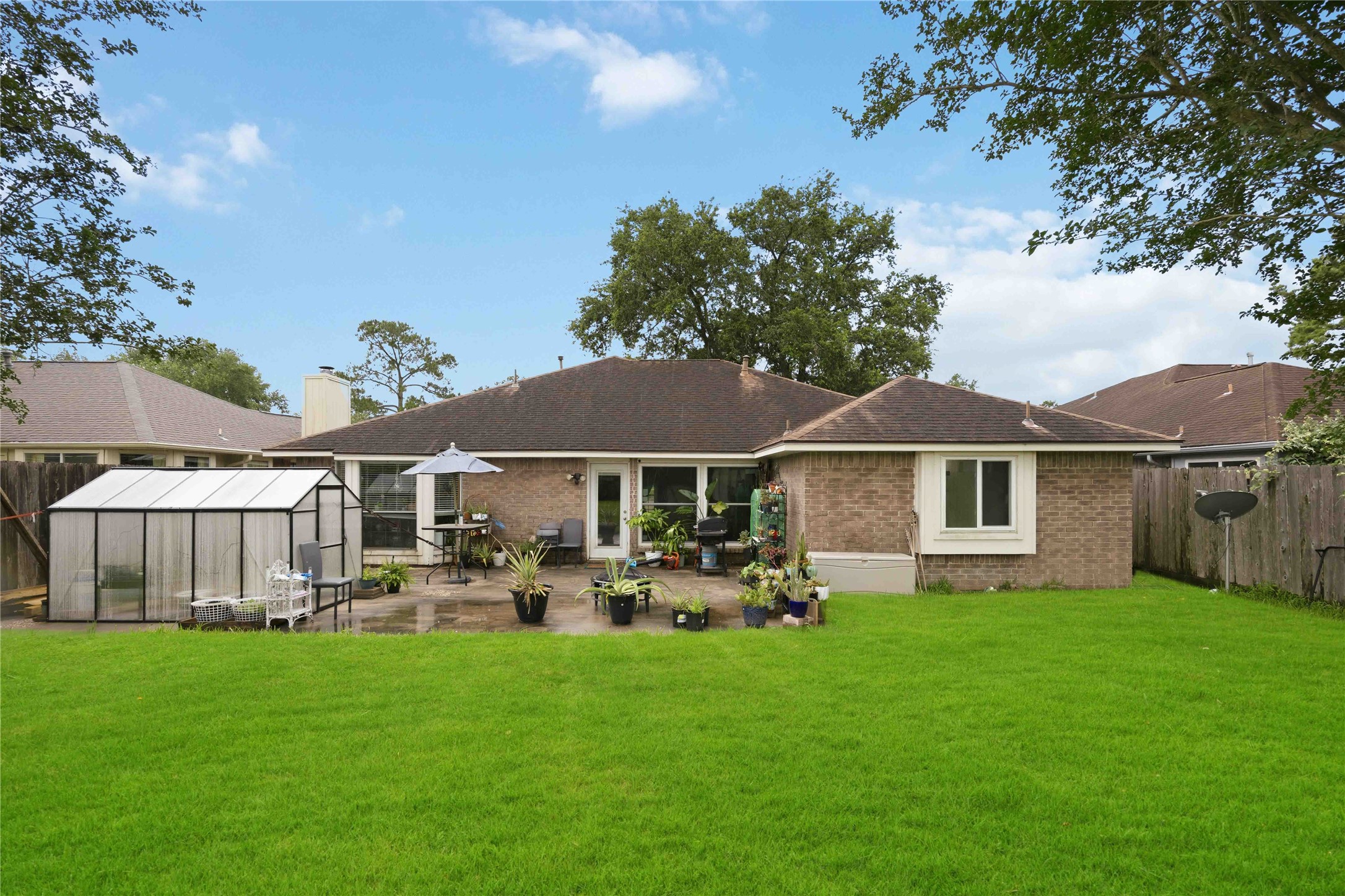 2118 Aberdeen Drive Property Photo 5