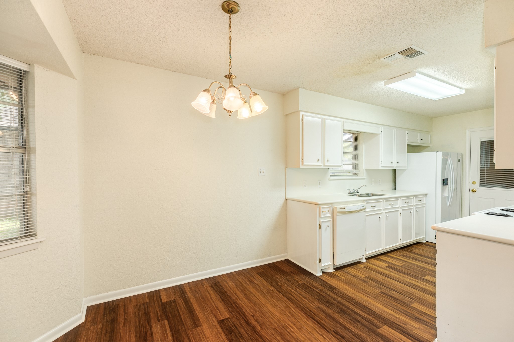 256 Freeman Boulevard Property Photo 11
