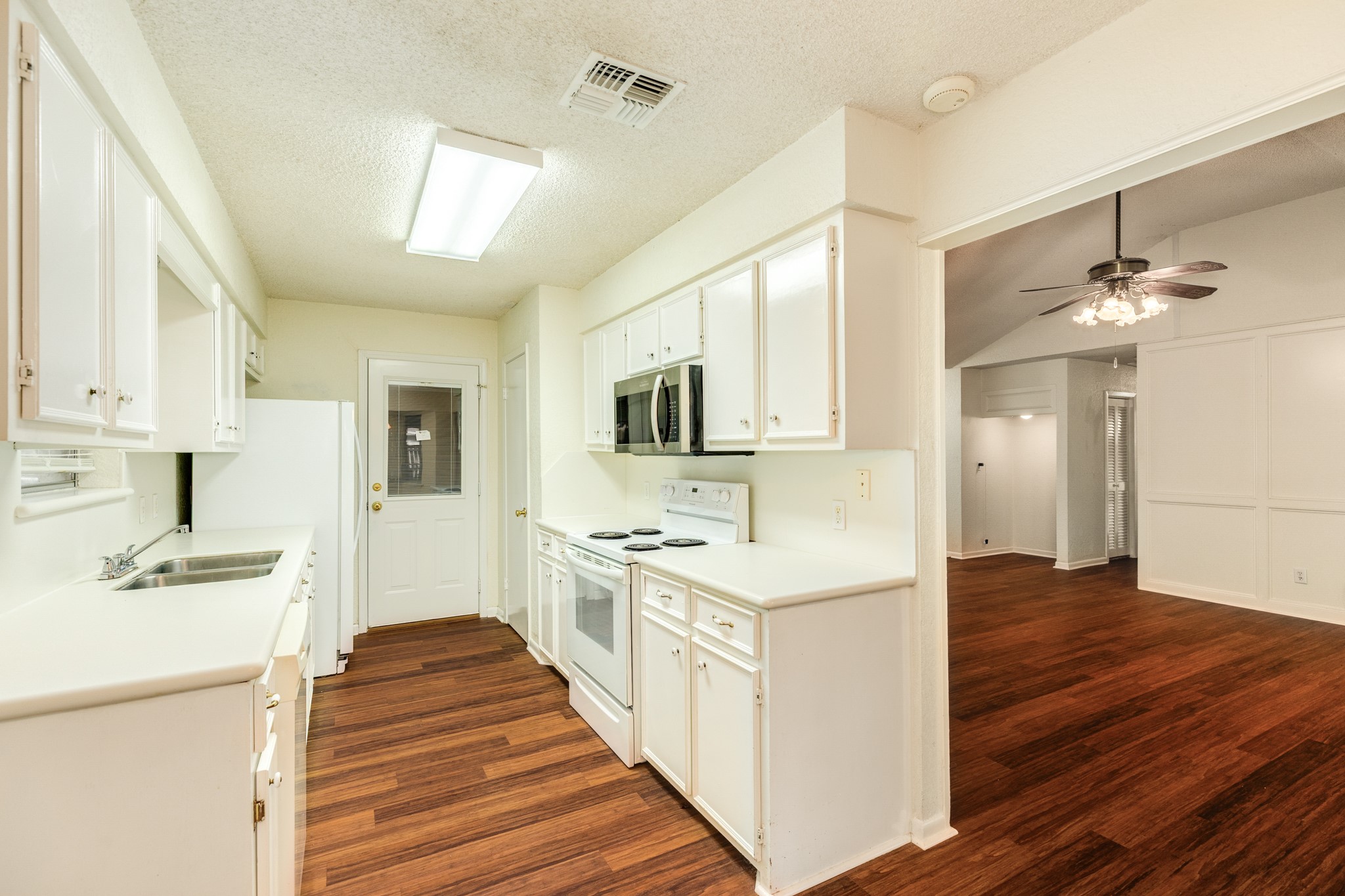 256 Freeman Boulevard Property Photo 12