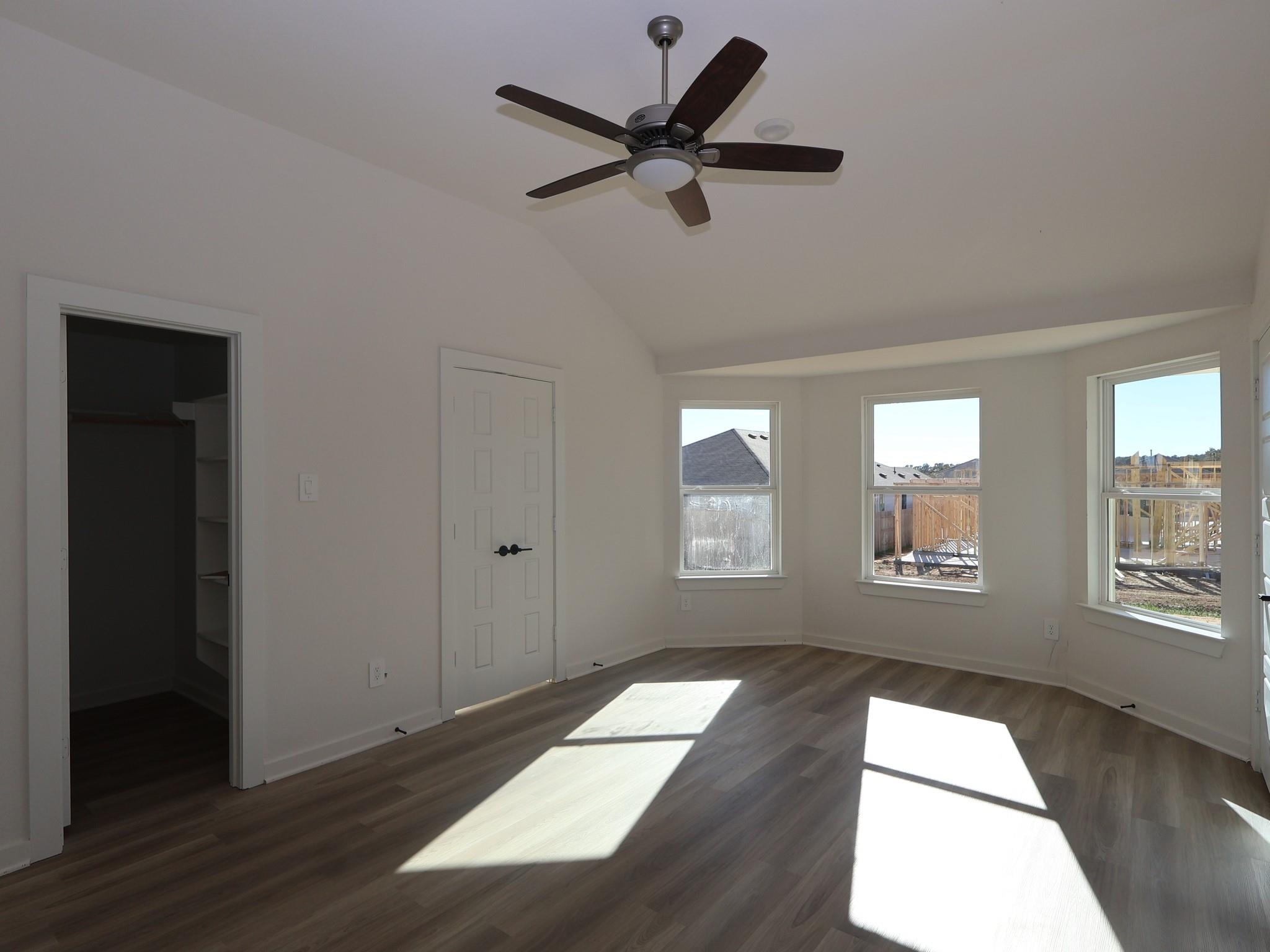 810 Ridgewood Cliffs Court, Willis Tx 77378 Property Photo 9