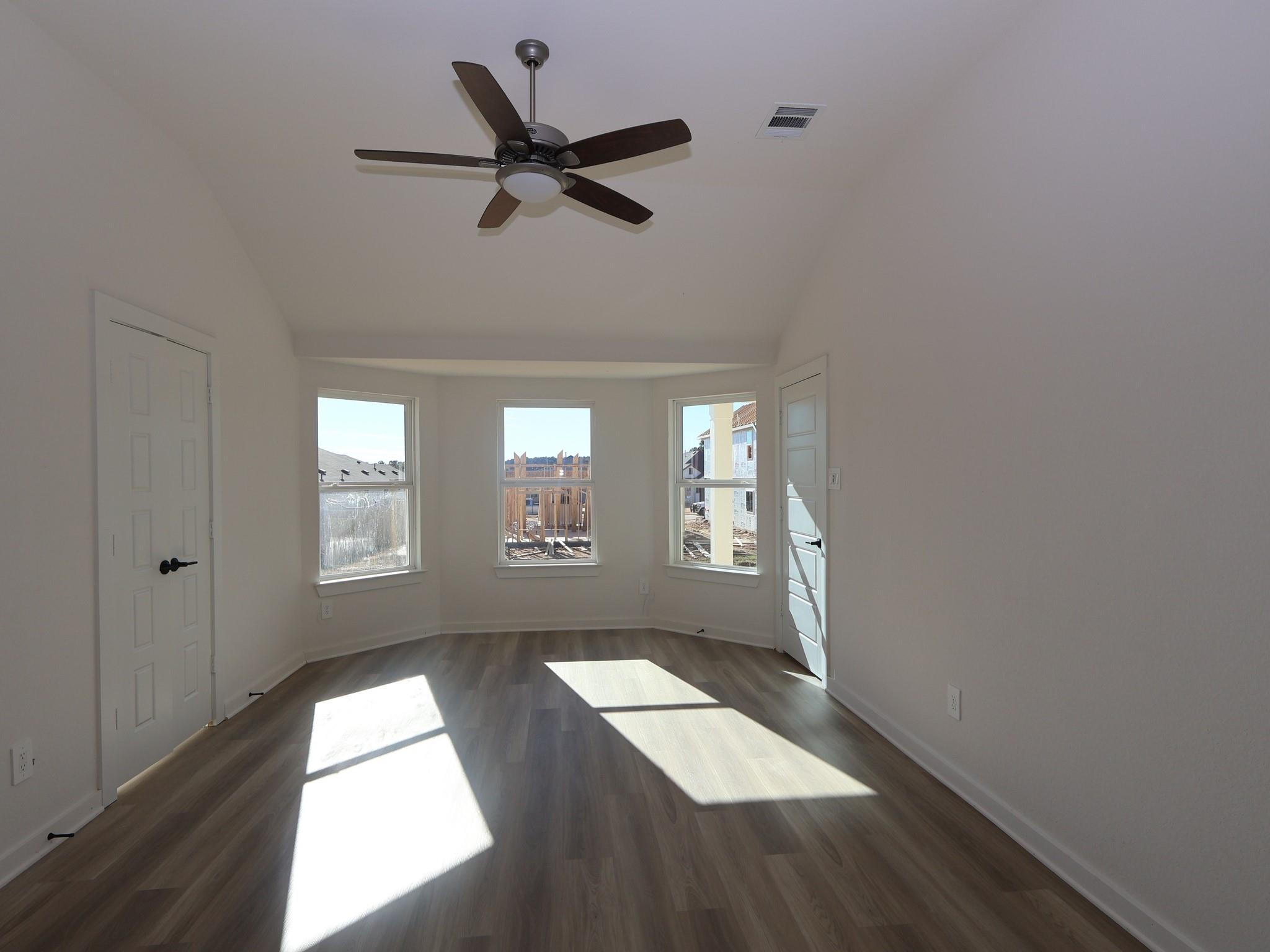 810 Ridgewood Cliffs Court, Willis Tx 77378 Property Photo 10