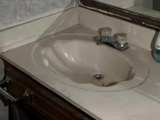 1144 Greencroft Street Property Photo 7