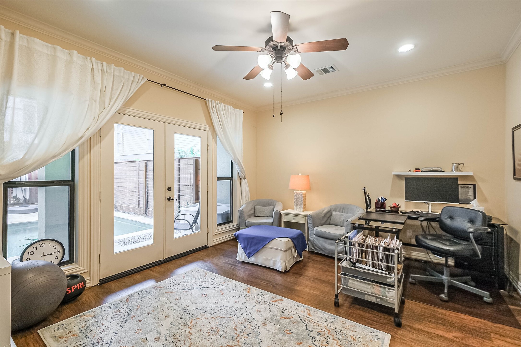 5217 Rose Street A Property Photo 14