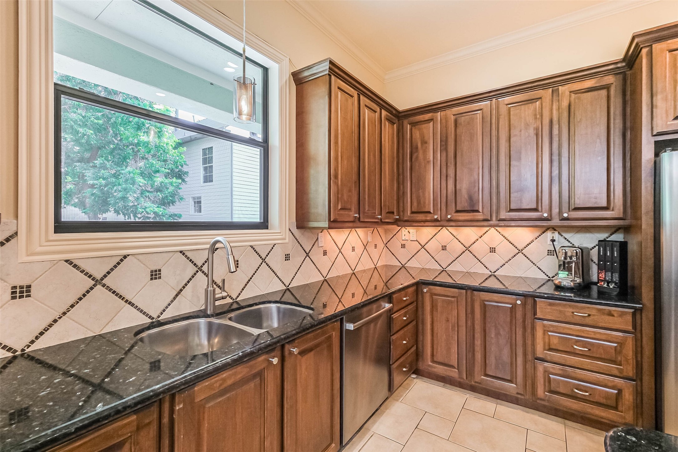 5217 Rose Street A Property Photo 25
