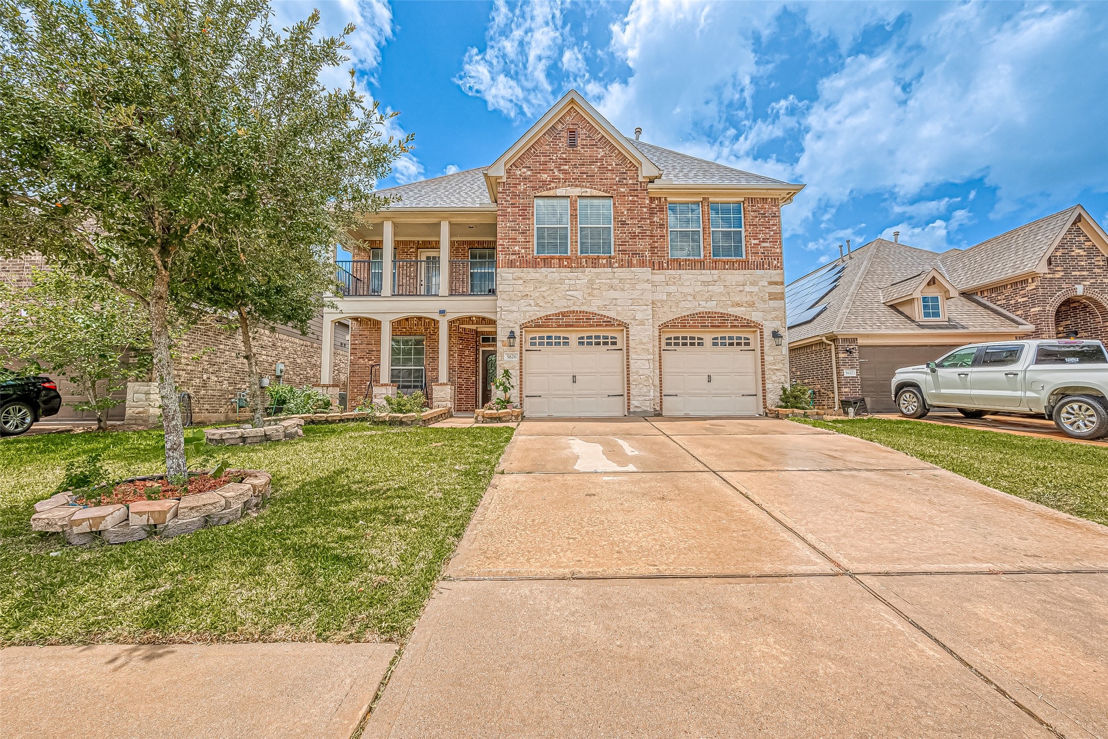 5626 Jay Thrush Drive Property Photo 1