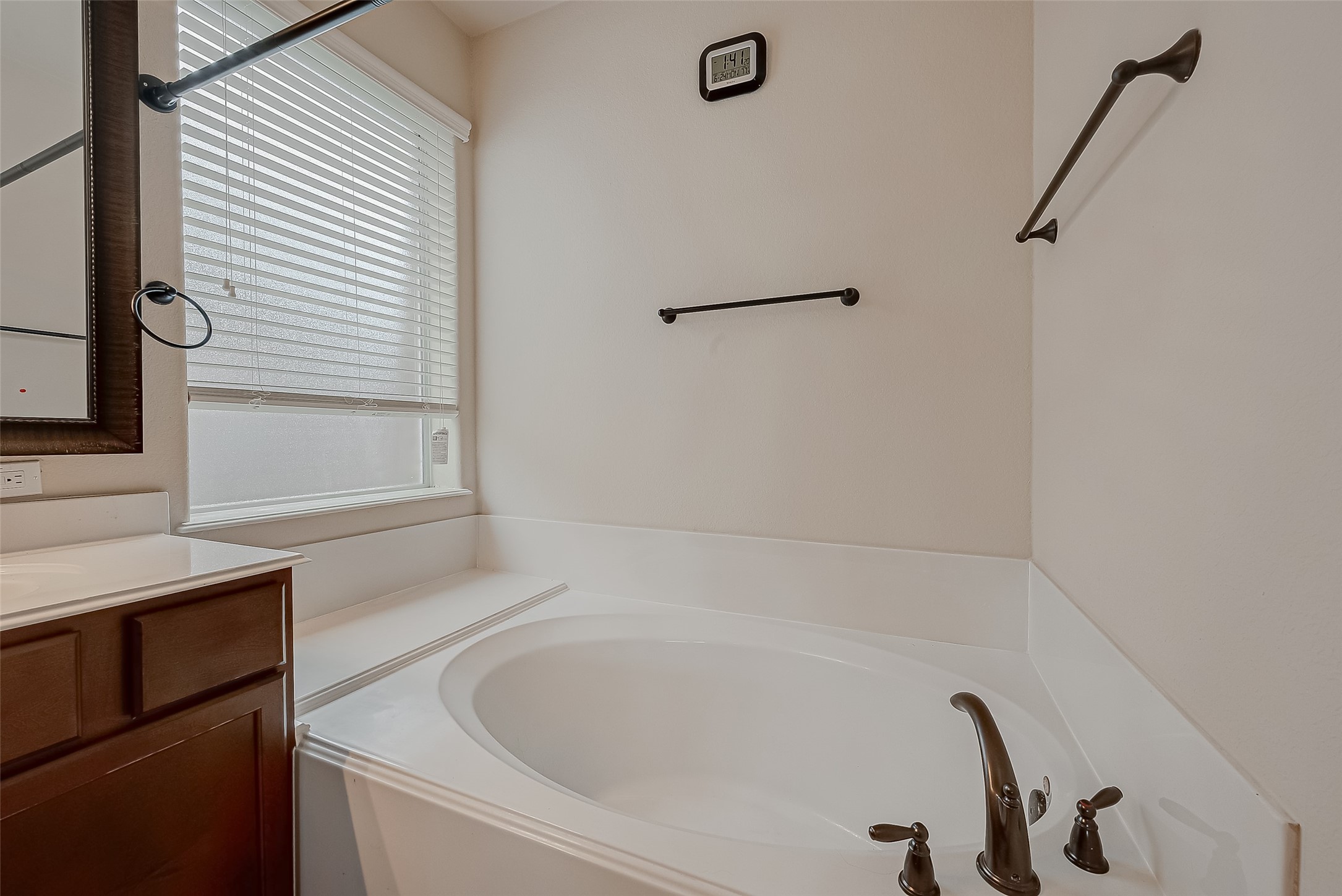 5626 Jay Thrush Drive Property Photo 28
