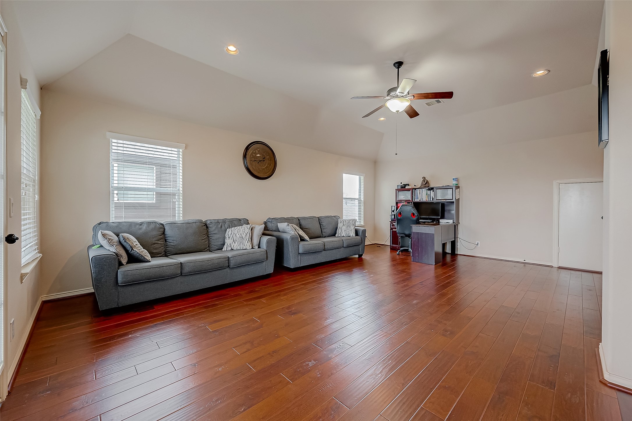 5626 Jay Thrush Drive Property Photo 32