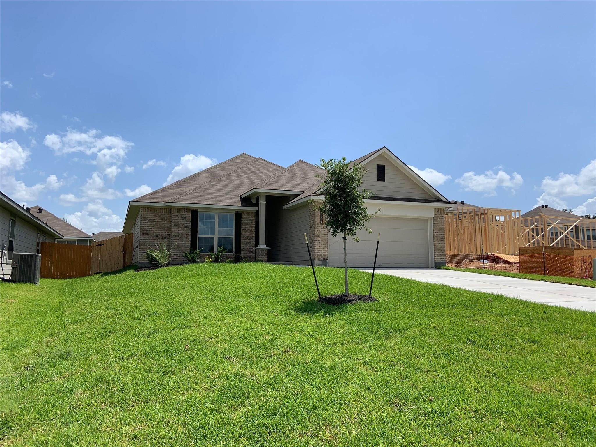 139 Bates Court Property Photo 3