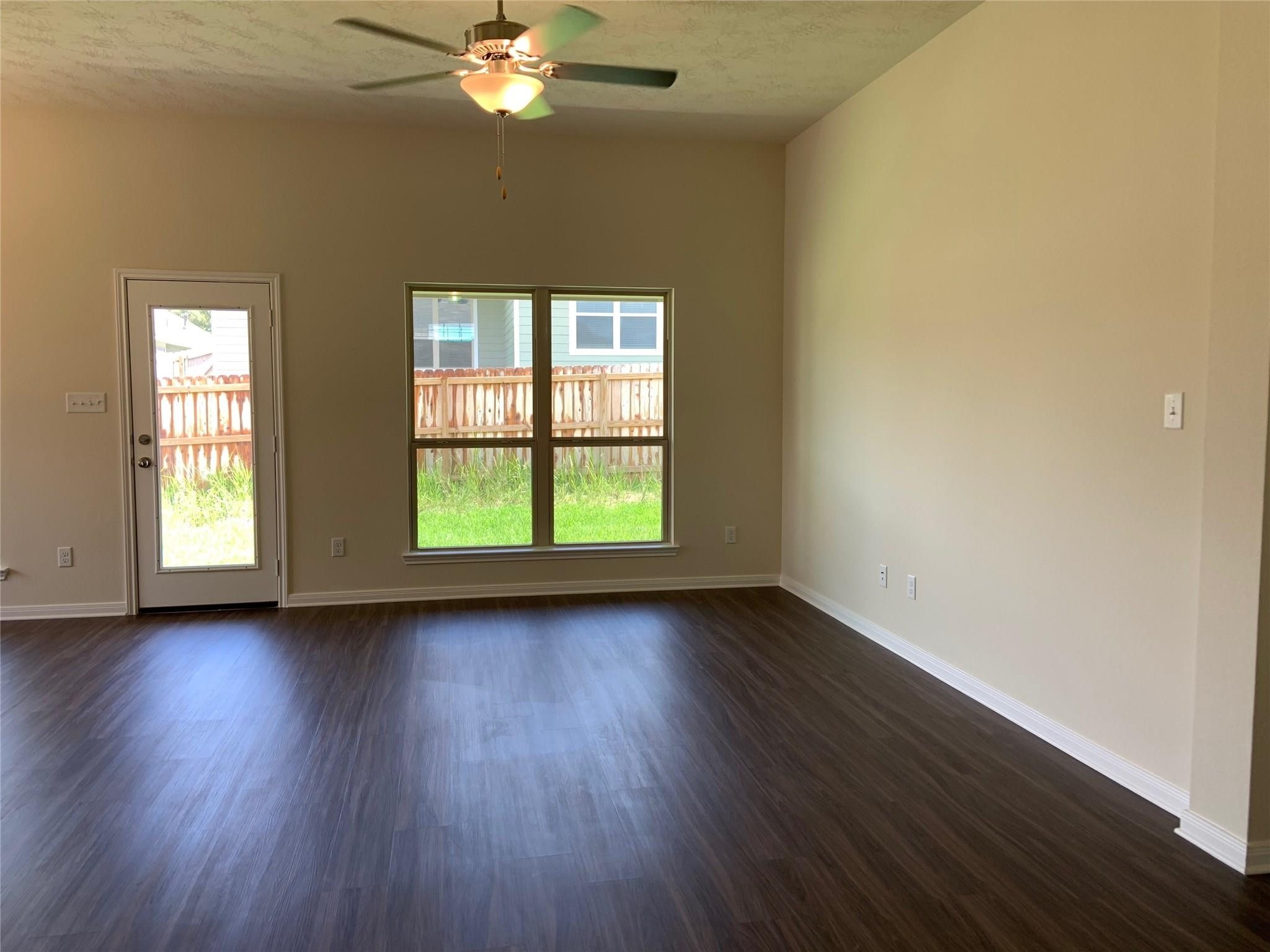 139 Bates Court Property Photo 6