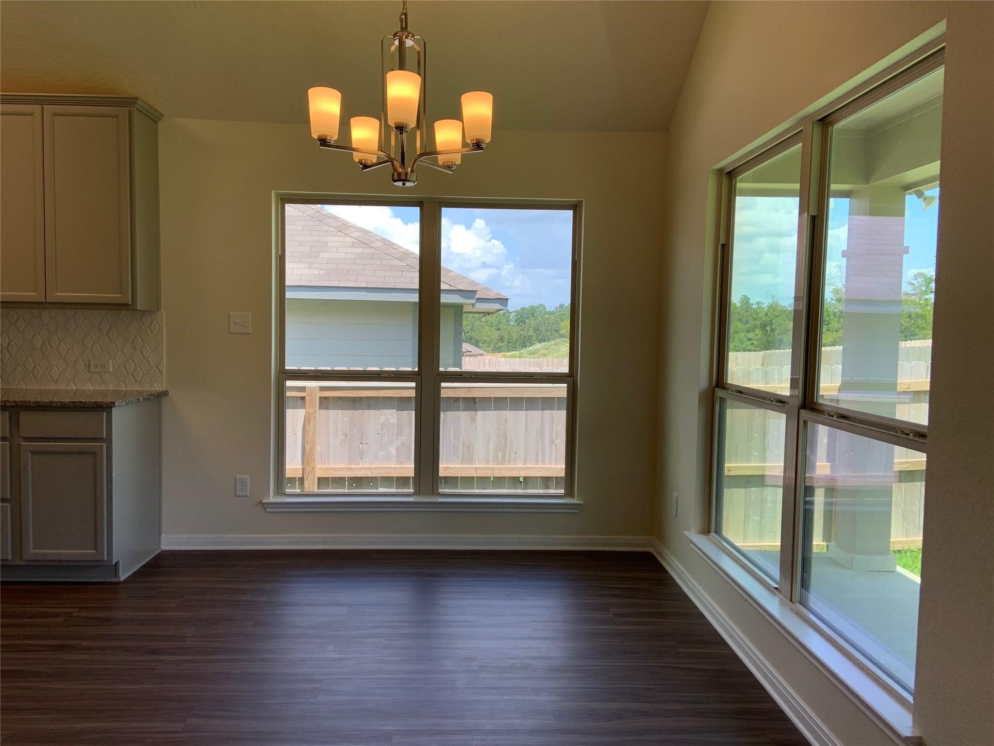 139 Bates Court Property Photo 12